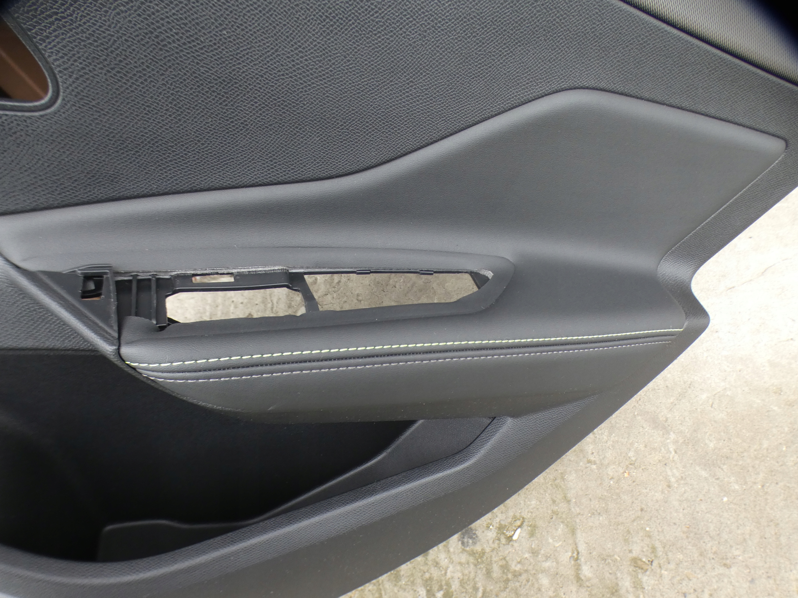 PeugeoT 308T10 side upholstery door front:right rear part: right left