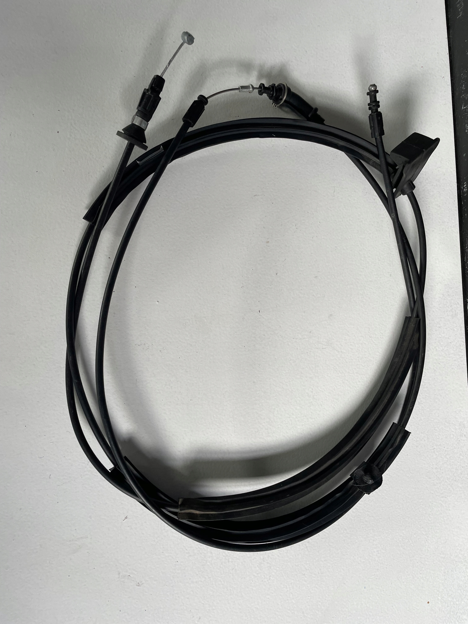 AW9316C656AC AW93-16C656-AC - Jaguar XJ X351 кабель капота