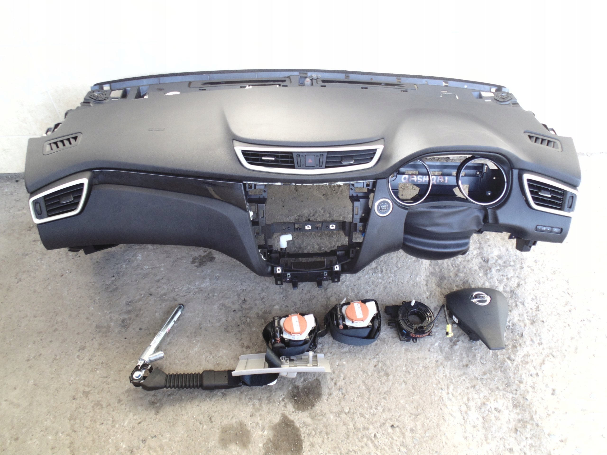 dashboard console airbag QASHQAI II J11 2015R. ANGLIK