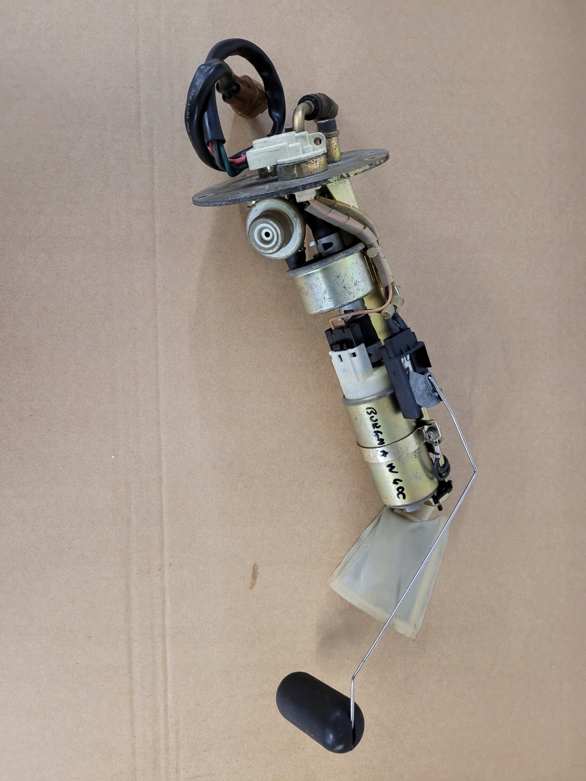 Suzuki burgman 400 топливный насос