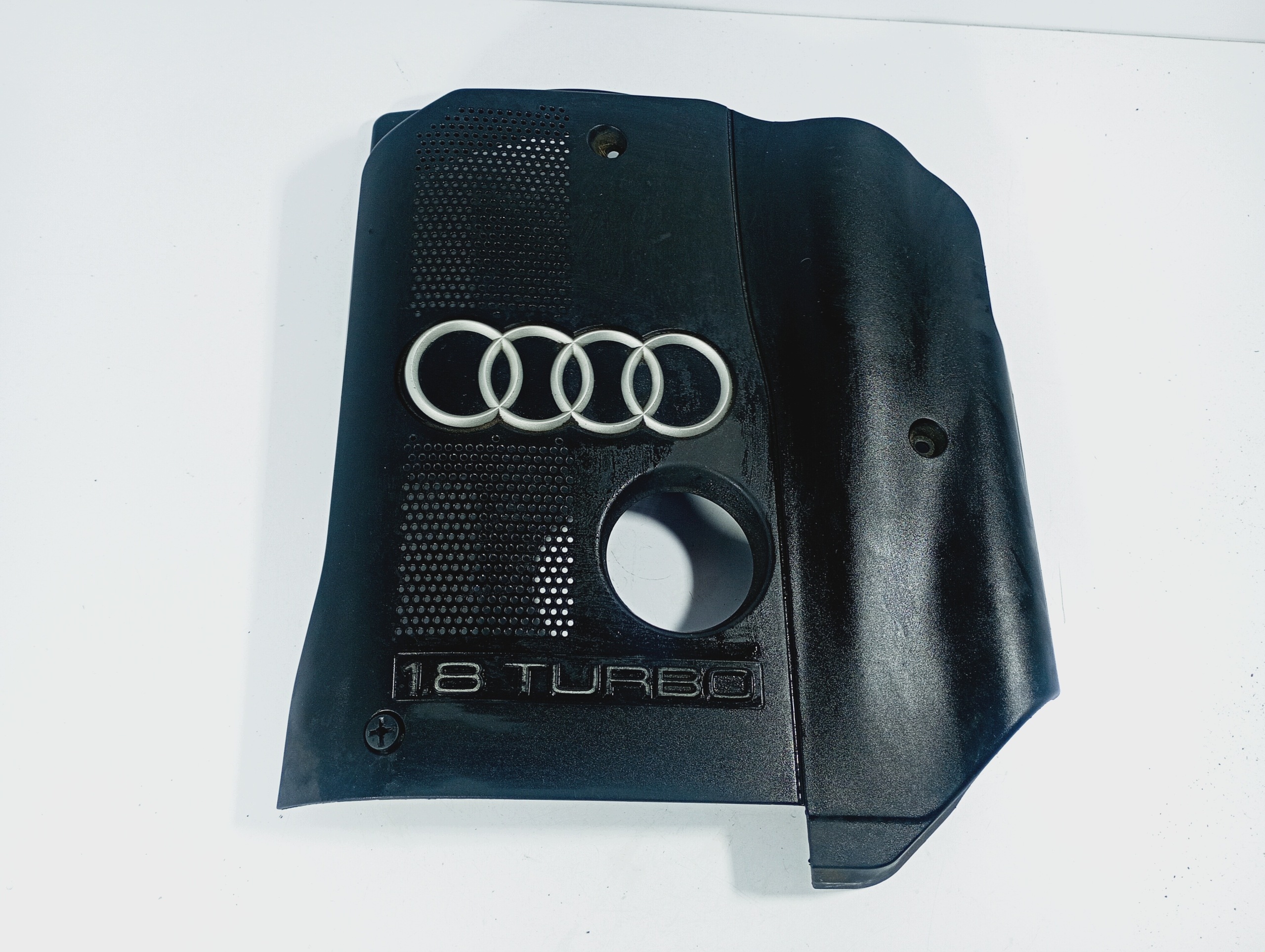 fedél motorfedél OE 058103721 Audi A4 B6 00-06