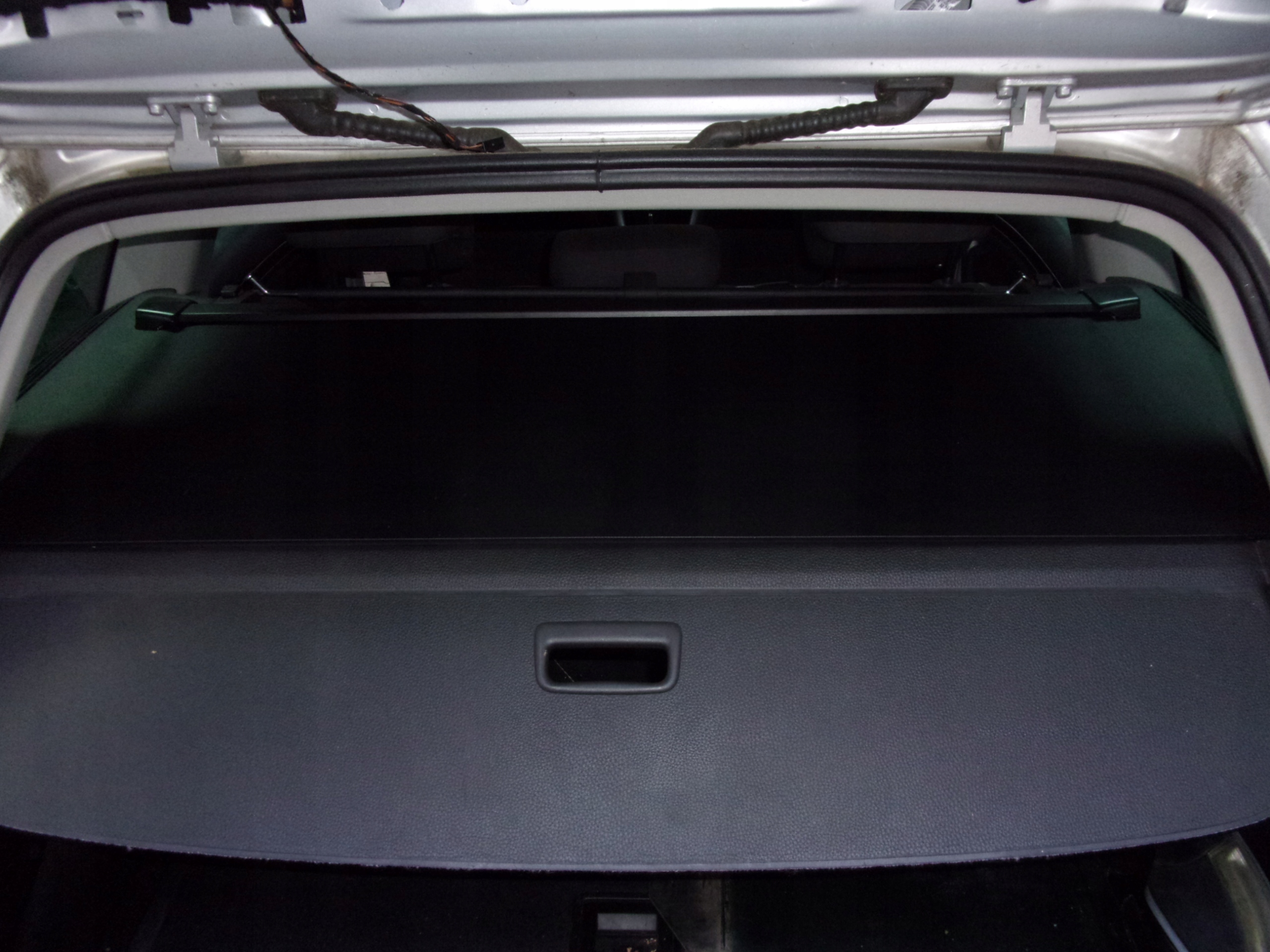 ролета багажника vw GOLF VI универсал