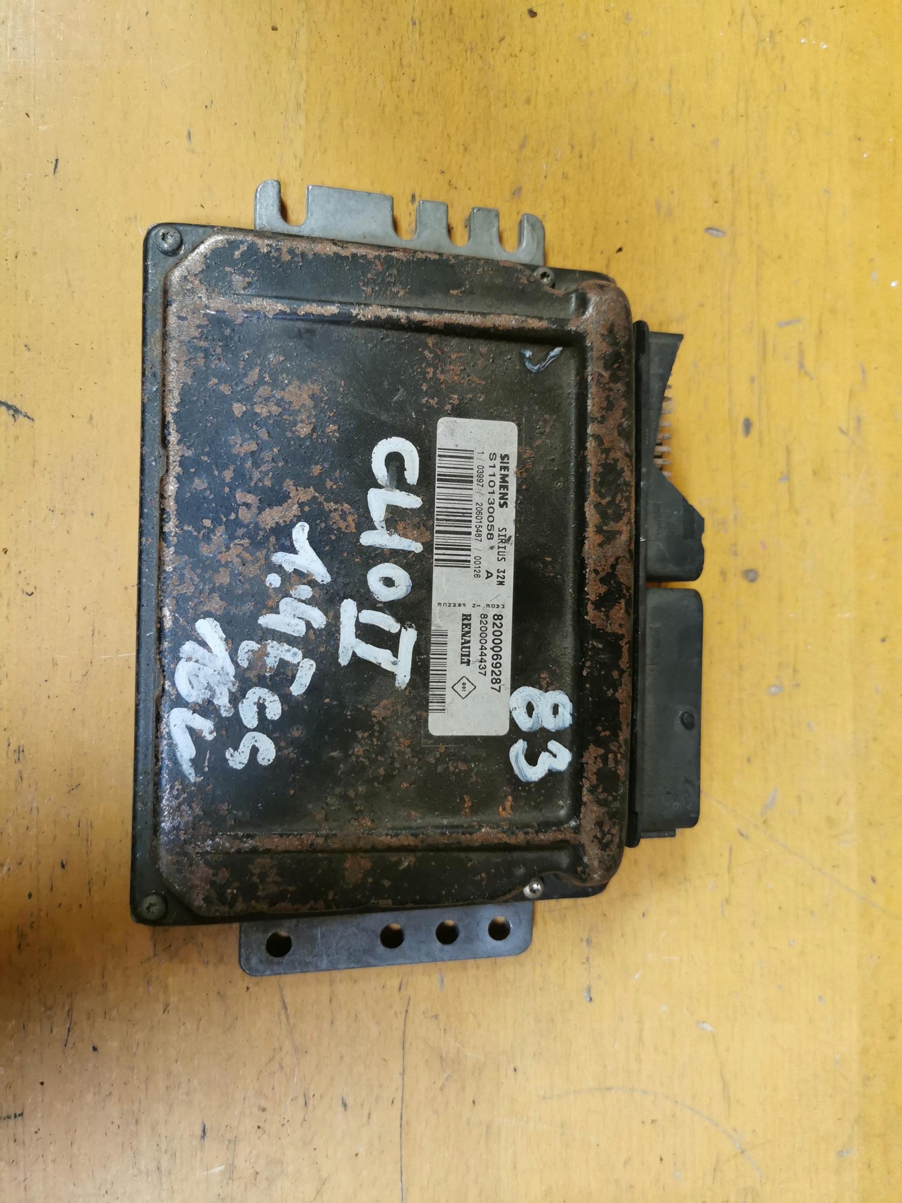 control unit computer of the engine RENAULT CLIO II 1.4 MPI 75KM 8200069287