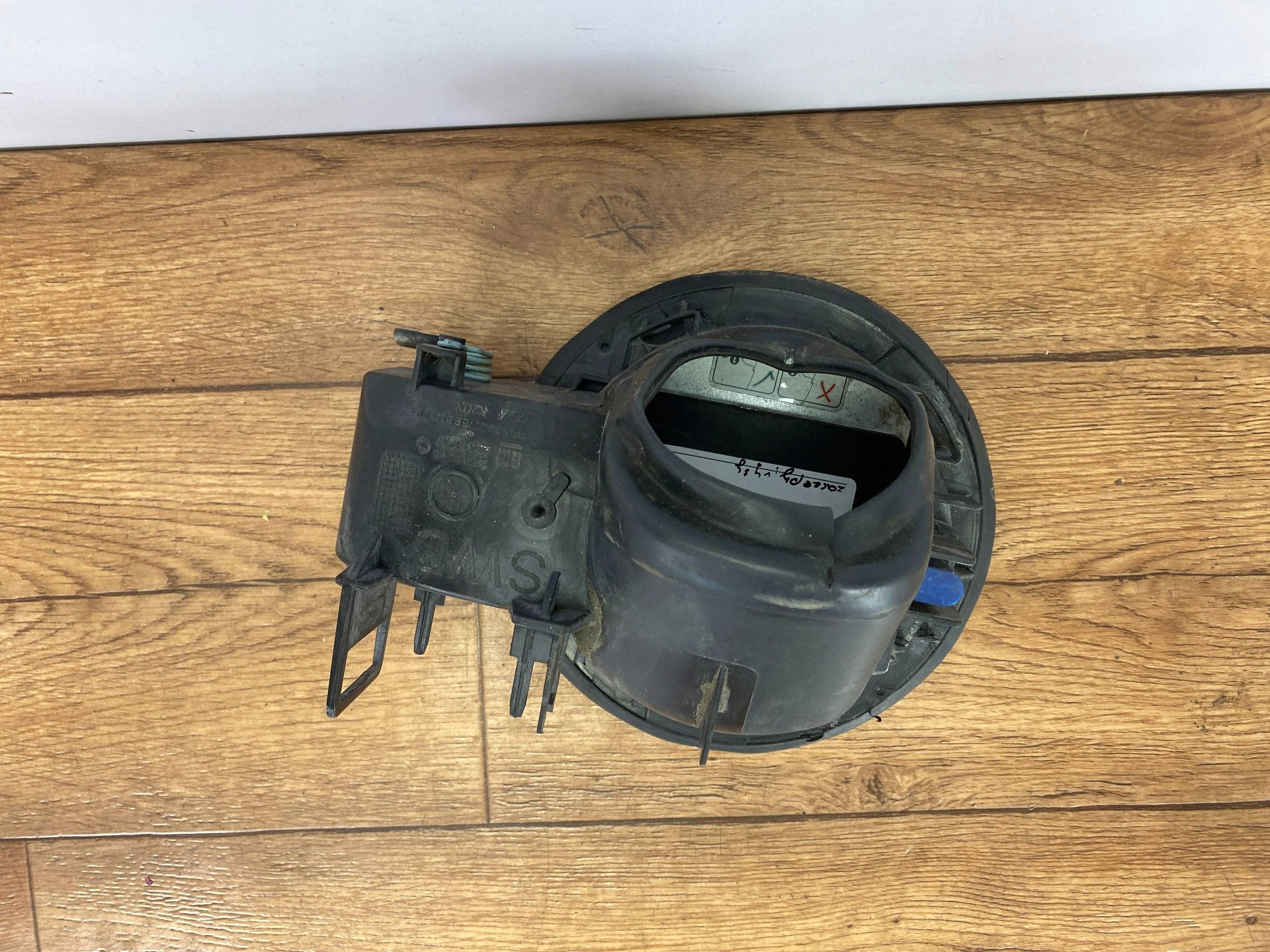 Volet trappe carburant Carburant Cadillac Escalade IV 2015+