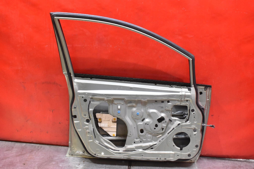 door left front front OLIWKOWE NISSAN TIIDA 1 and HB 04-08