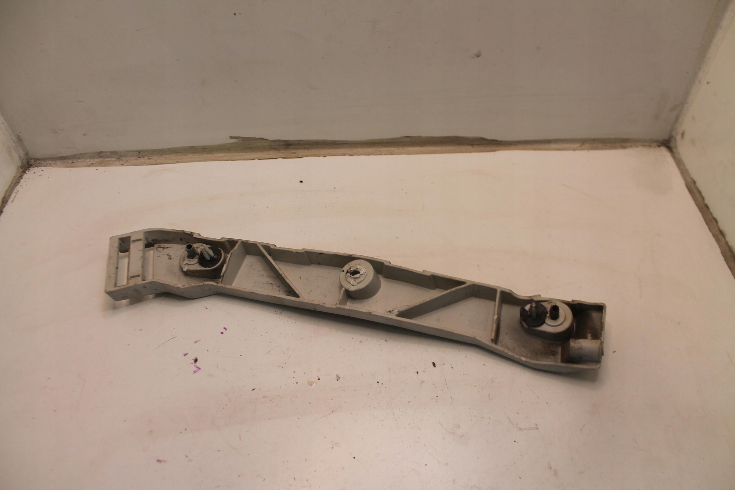 bumper bracket left rear part 8V41-17E851-A KUGA MK1 08-13