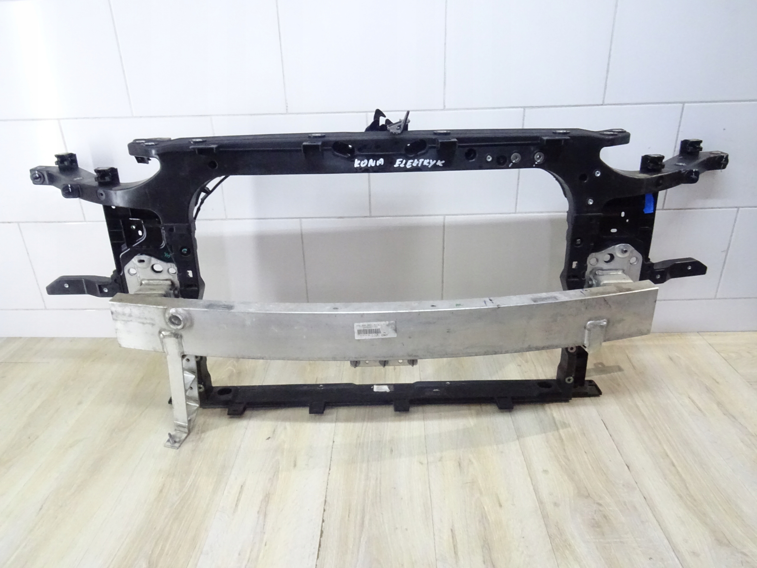 HYUNDAI KONA WZMOCNIENIE PRZÓD 64105-dd000