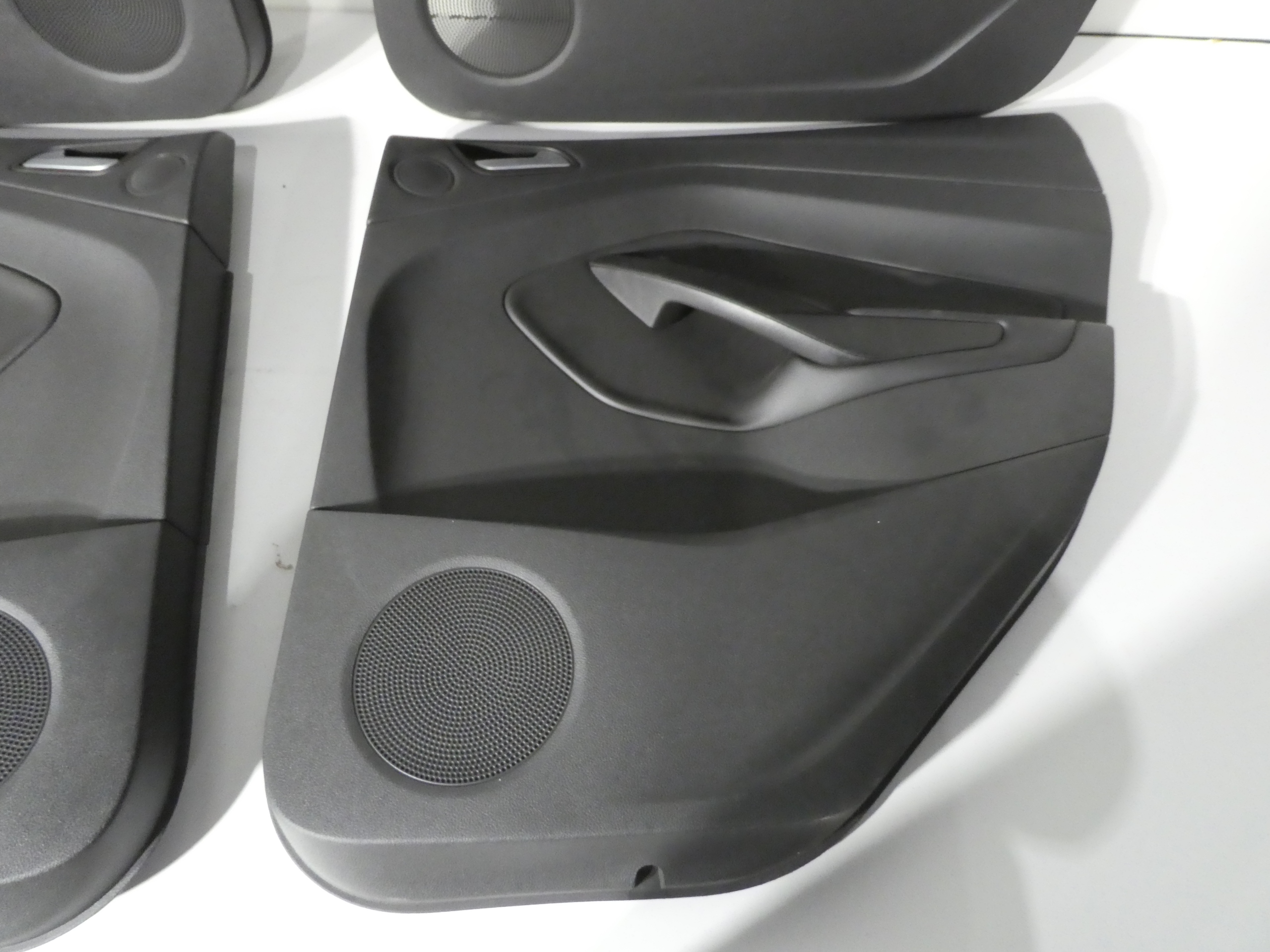 FORD KUGA II mk2 ST-line side door side rear part front KOMPLET