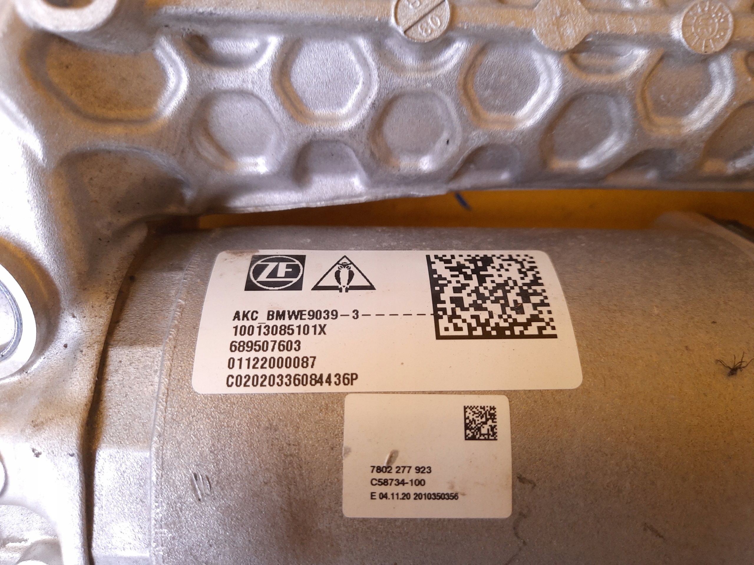 BMW E70 X5 X6 X7 SILOWNIK AKTUATOR HSR 6895076 Version European