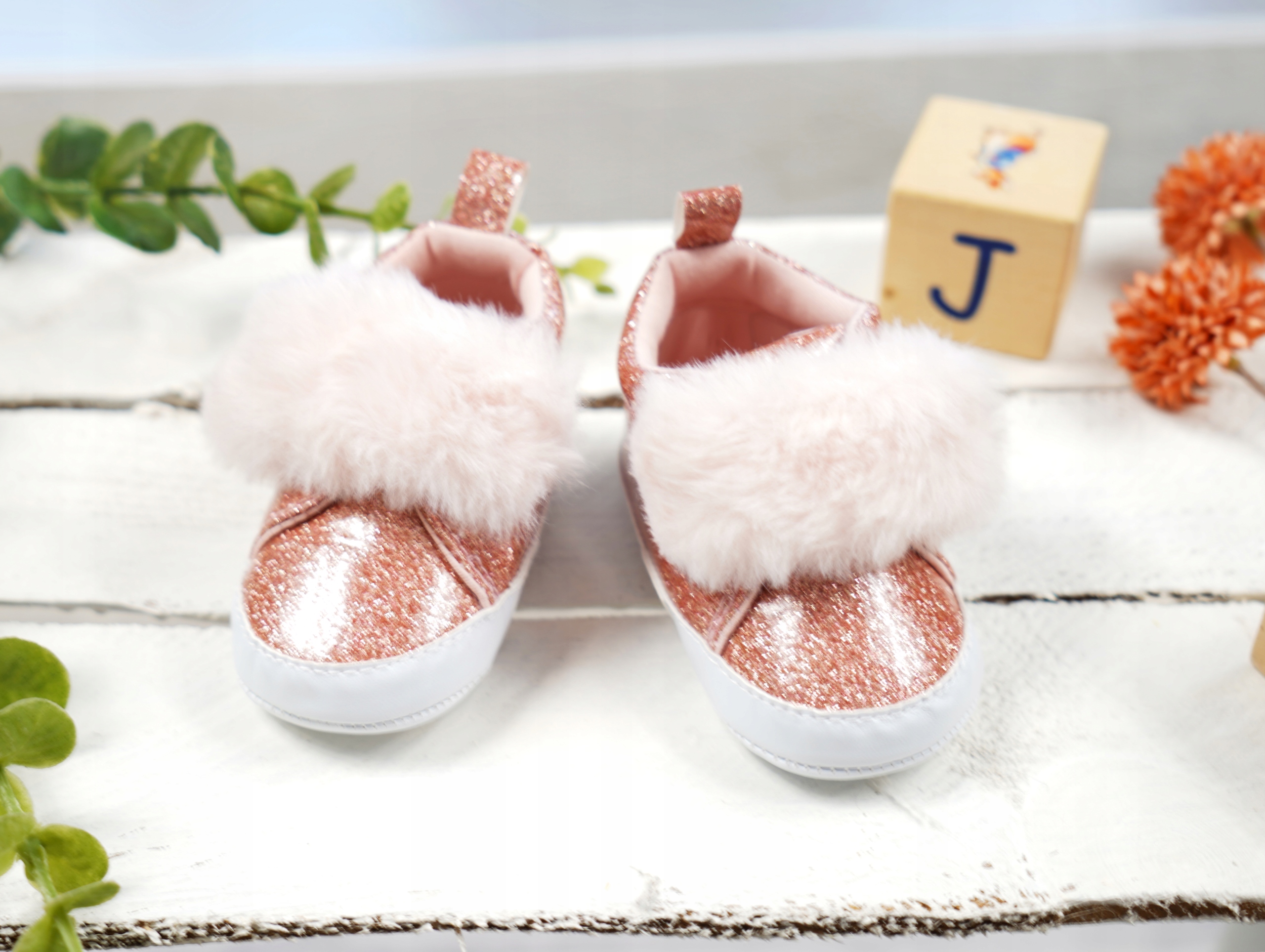 NIECHODKI różowe brokat futerko 0-6M 56-68 Marka YOCLUB