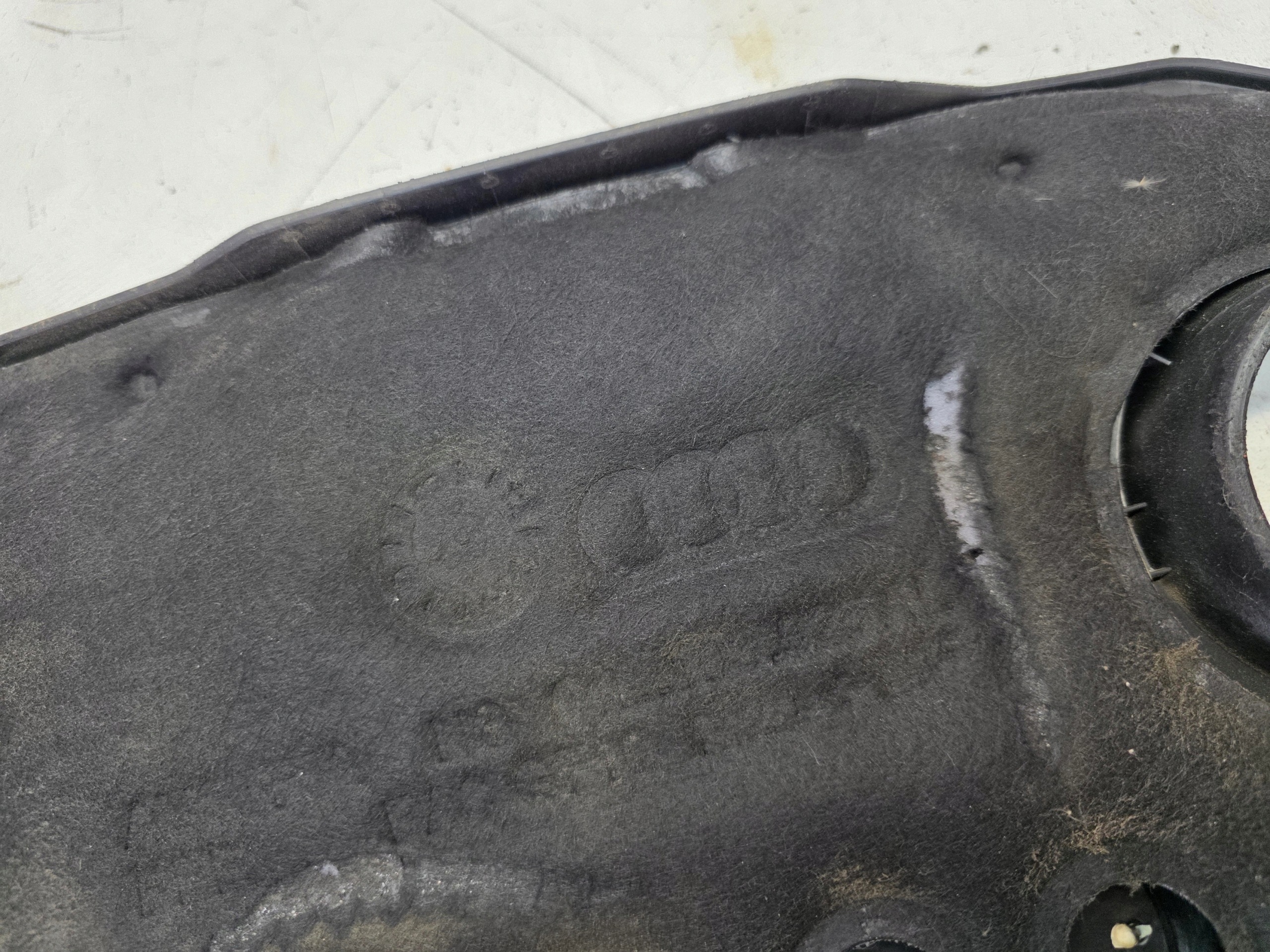 fedél motorfedél AUDI A6 C7 A4 B8 B9 A5 04L103925AL