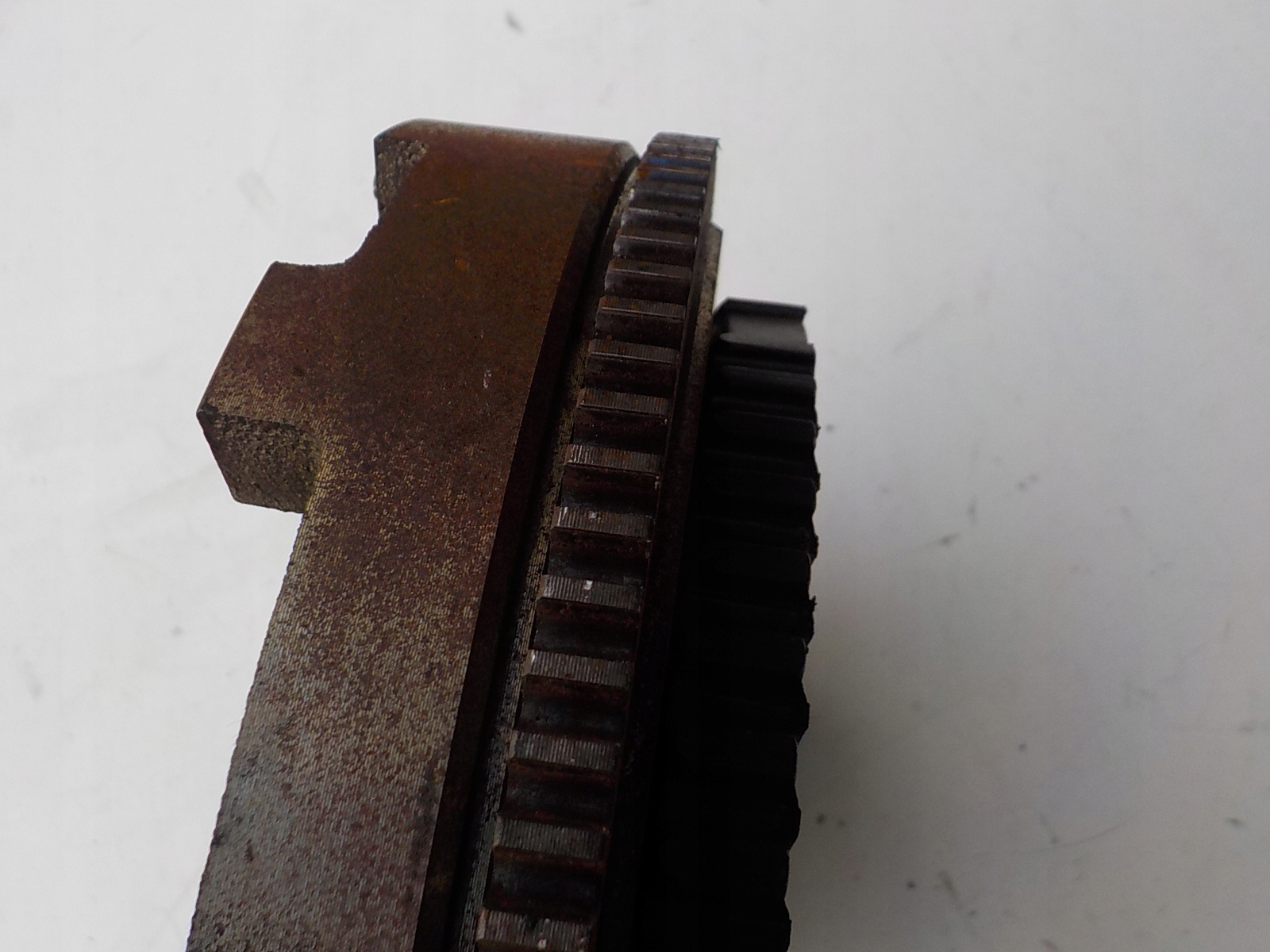 OPEL CORSA D 1.3 CDTI A13DTC A13DTE KOLO ZAMACHOWE 55572509 Typ koła koło zamachowe sztywne