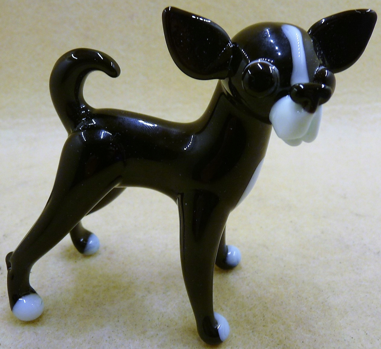 Skleněná figurka Extra Krásný plemenný pes Chihuahua Pejsek dárek Fd Velká