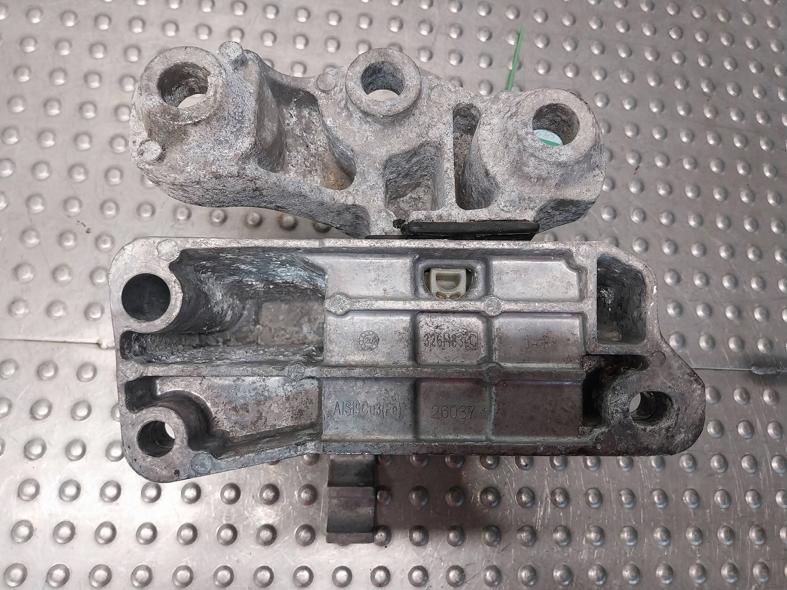 holder engine mount left 32267915 VOLVO XC40 D3 D4 T4 T5 LYNK&CO 17