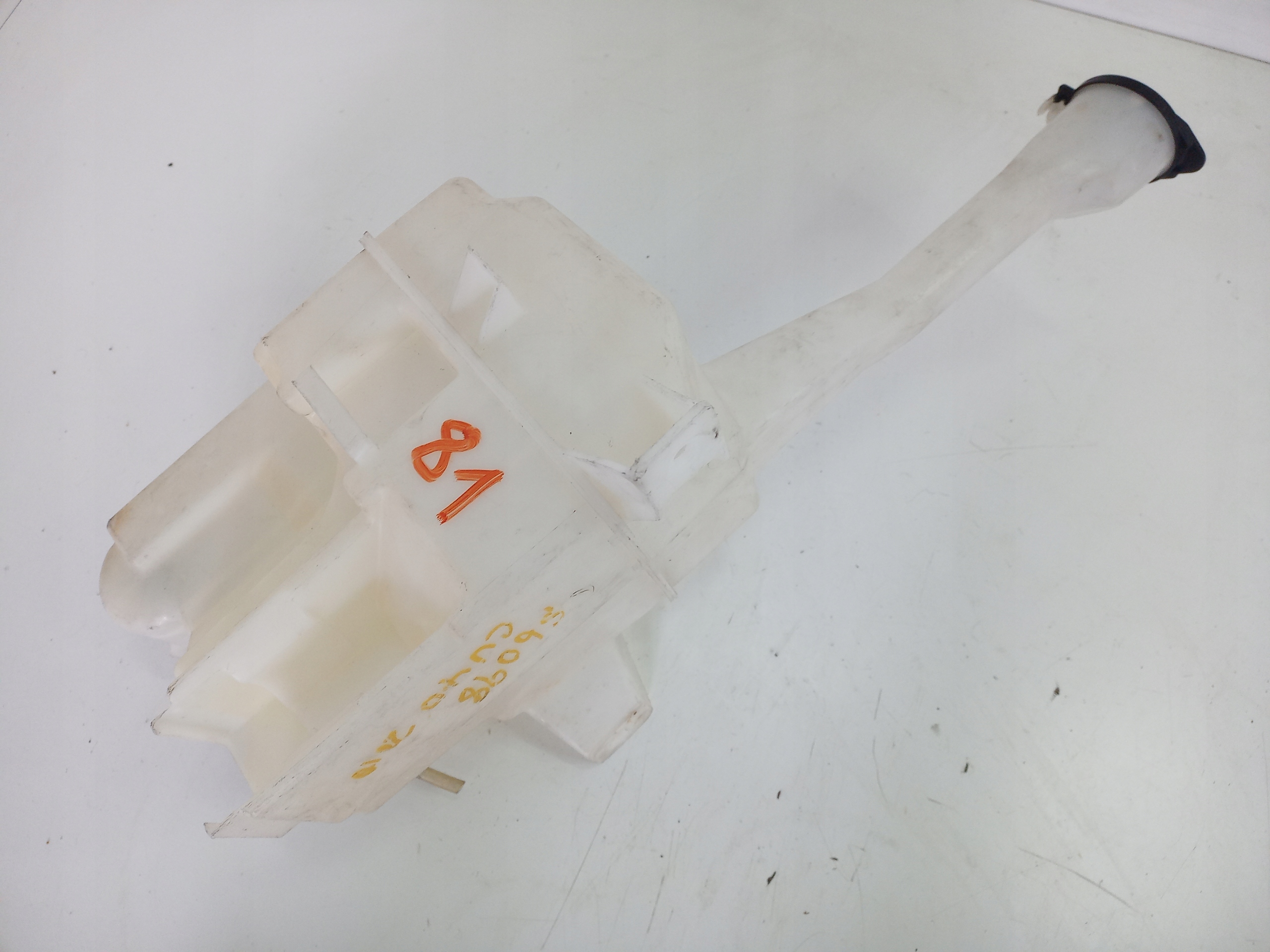 БАЧОК ОМИВАЧА TOYOTA CAMRY LEXUS ES 060851-222