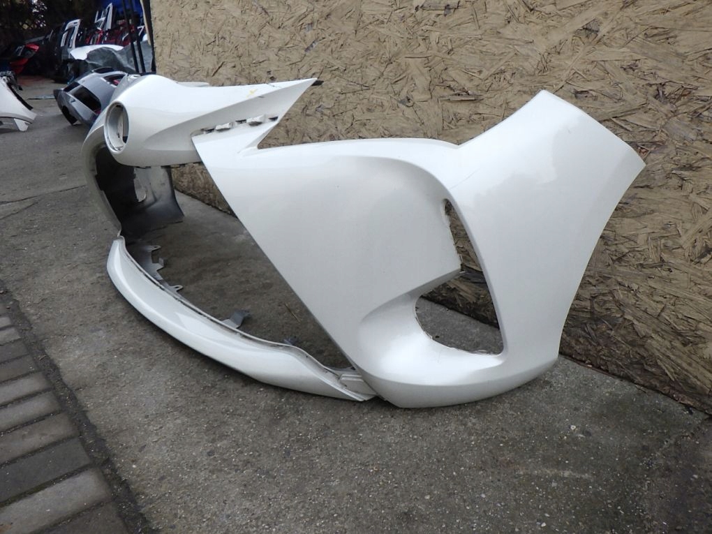 TOYOTA YARIS III 3 LIFT 17- front bumper