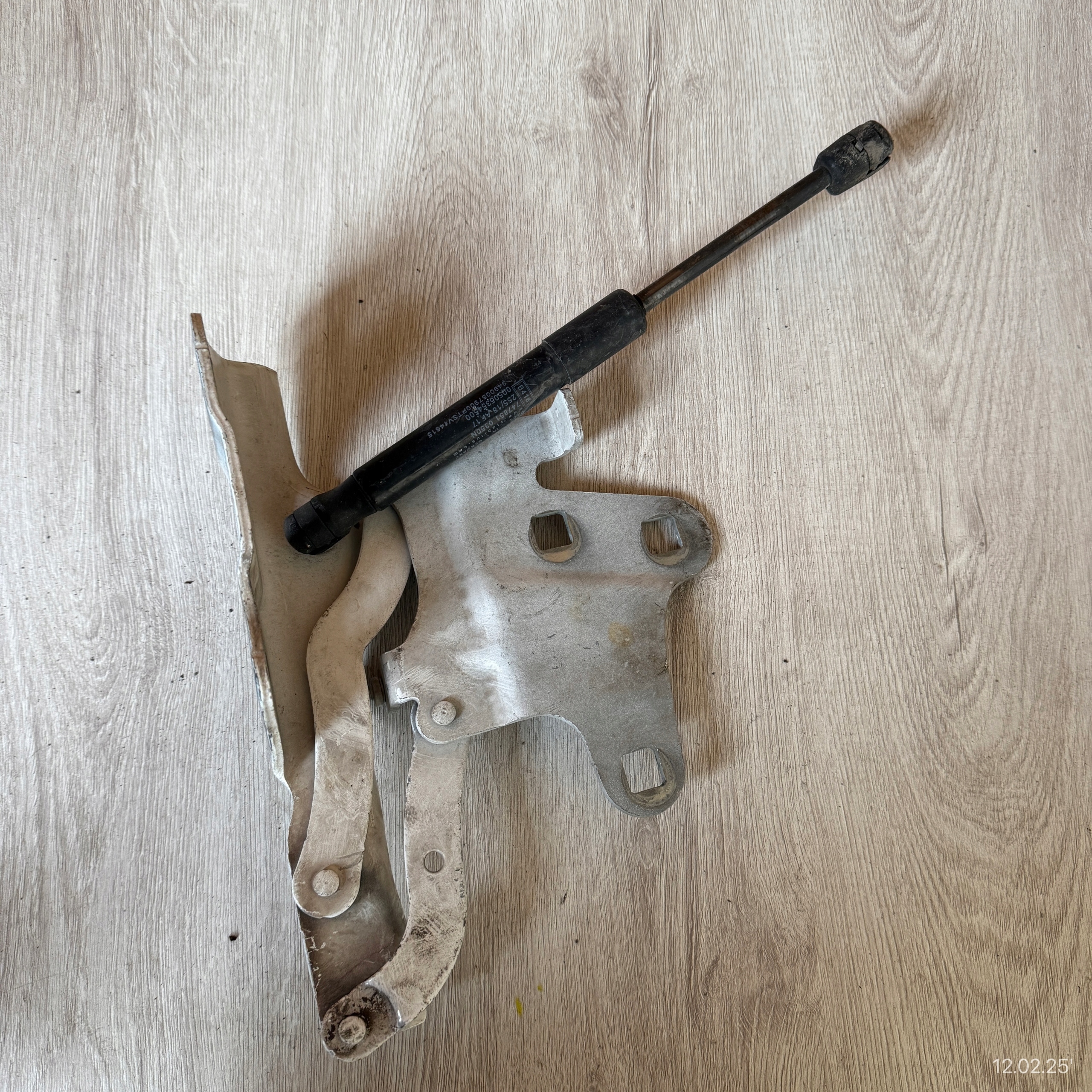 hinge bonnets left ALFA ROMEO STELVIO