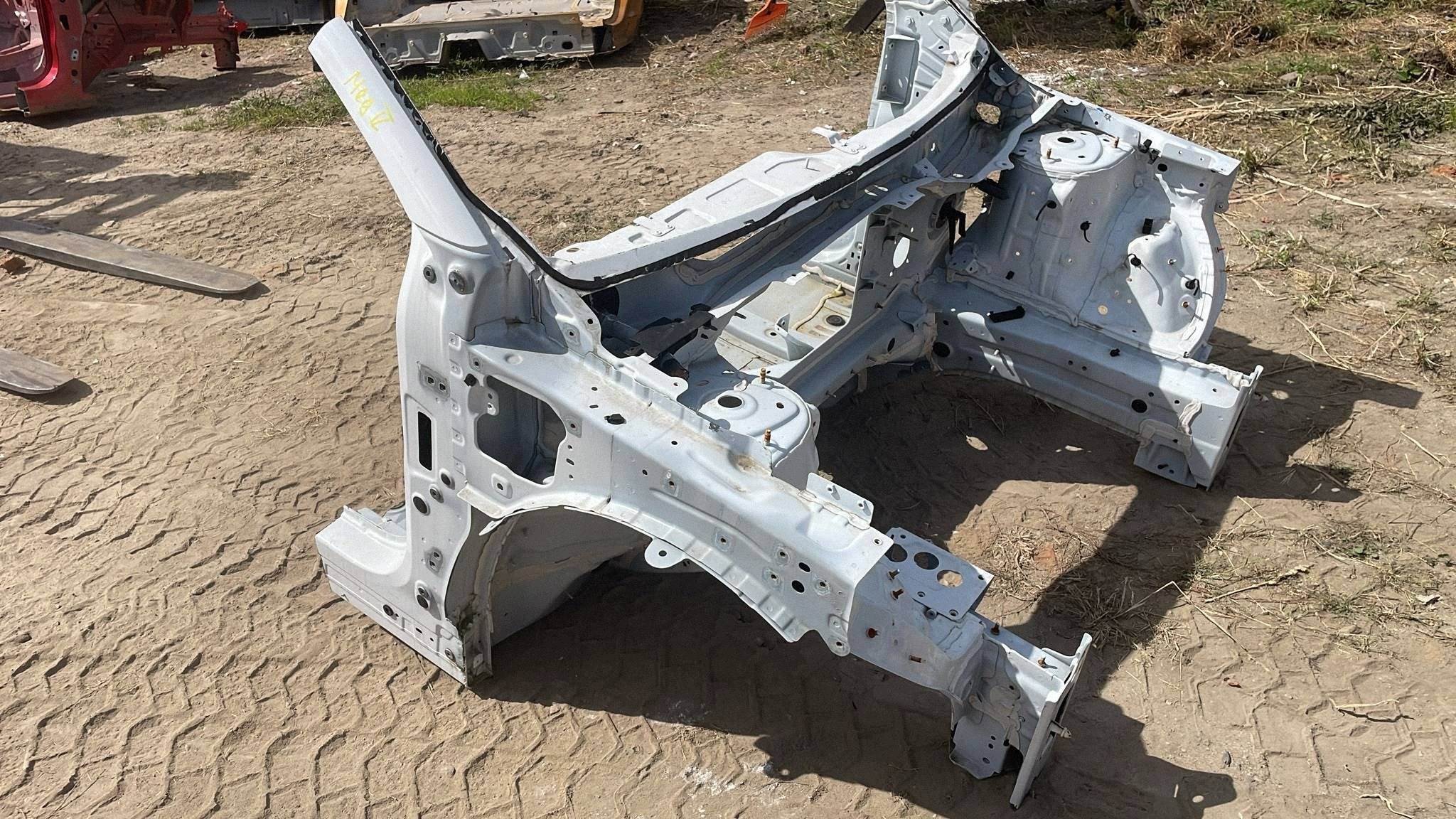 Längsträger vorne komplet rechts + links Renault Megane V E-Tech bialy