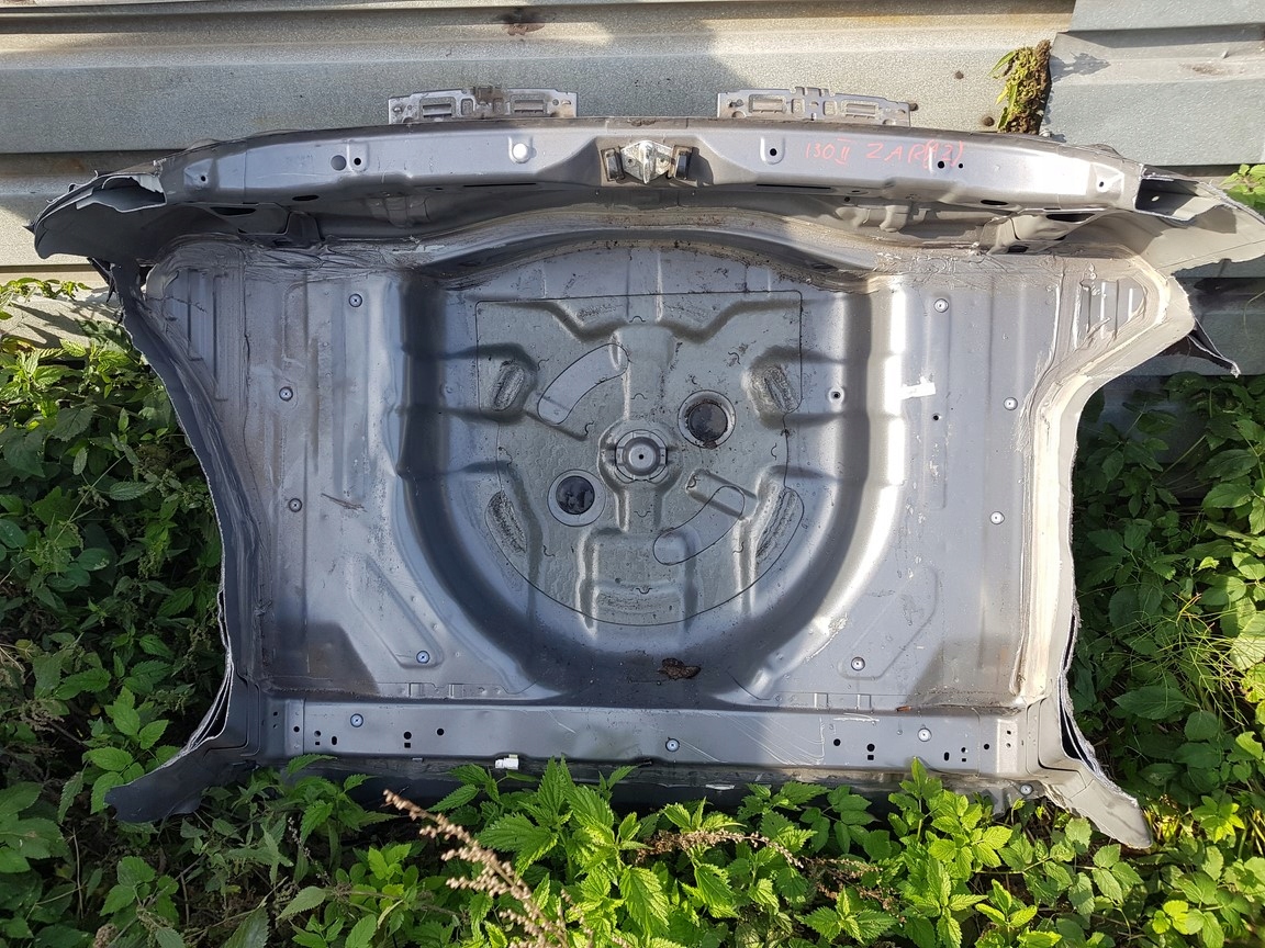 HYUNDAI I30 II HB TYLNY PAS PODLOGA WANNA 2012