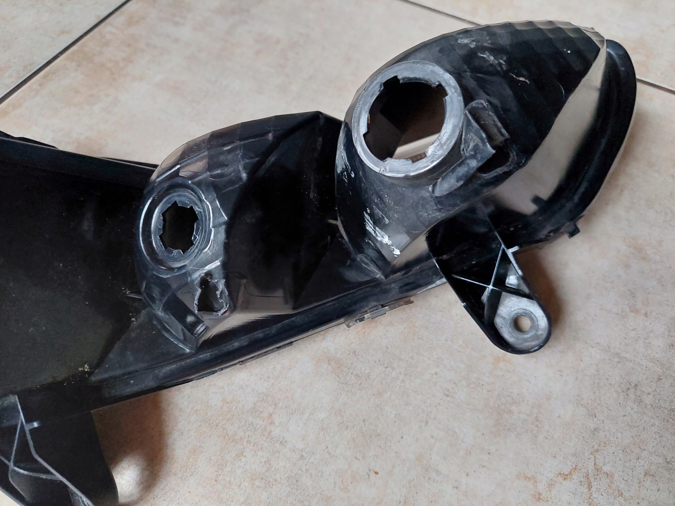 FORD KUGA MK2 галоген левая CV44-13B221-BG