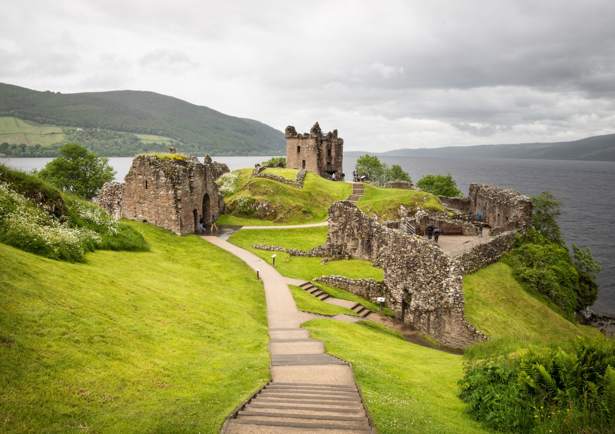 

Fototapeta Flizelinowa Zamek Loch Ness - 208x146