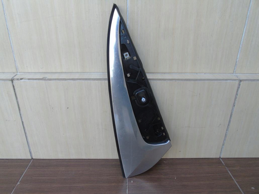 9677967180 - Хромированная накладка заднего стекла правая C4 PICASSO II 13-