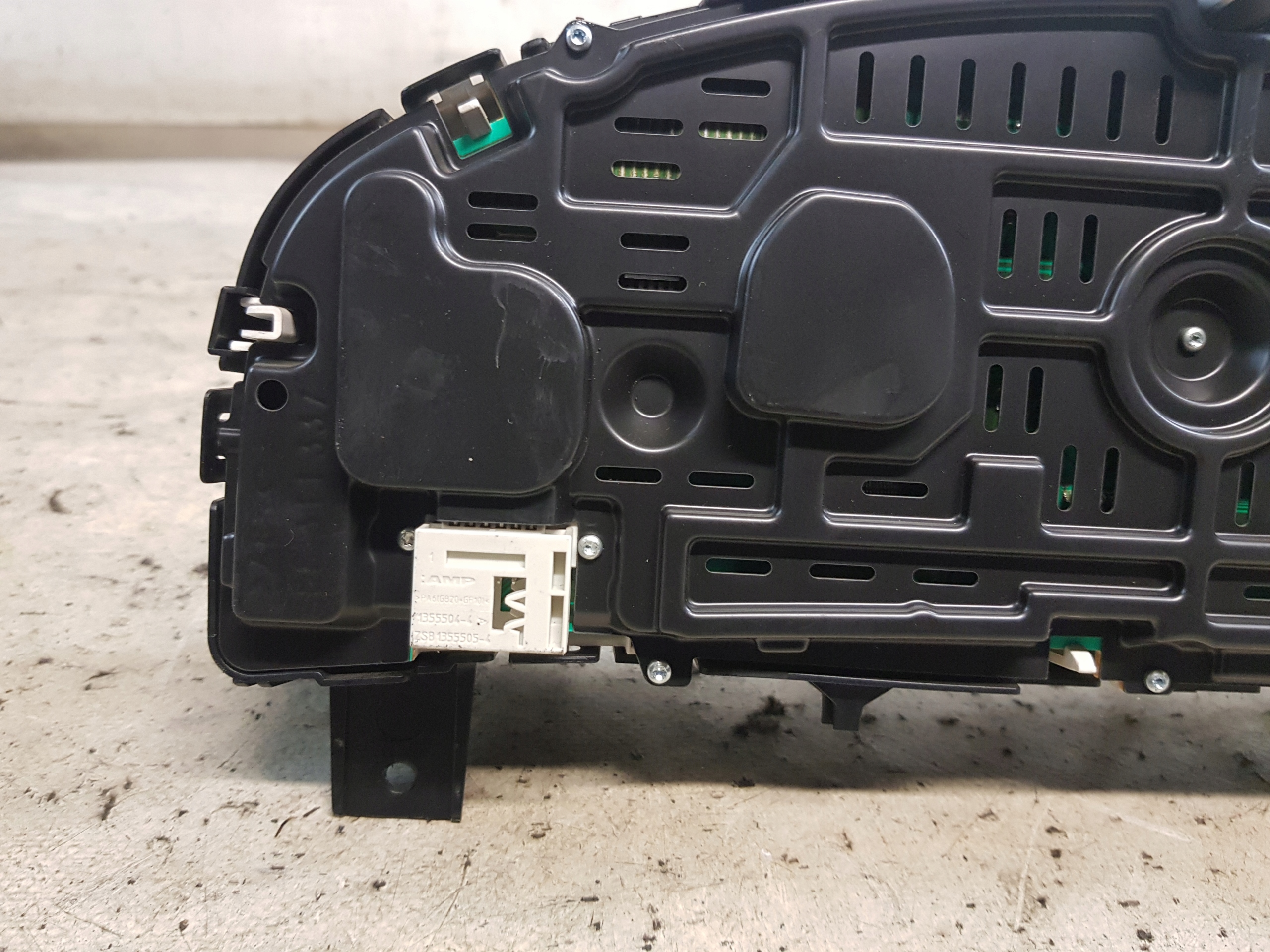 dials Opel VECTRA C 1.9 CDTI OE 13186704EQ