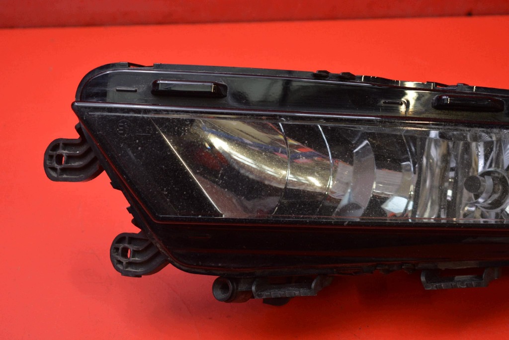 fog light left front front 5E0941699F SKODA OCTAVIA 3 III LIFT 17-20
