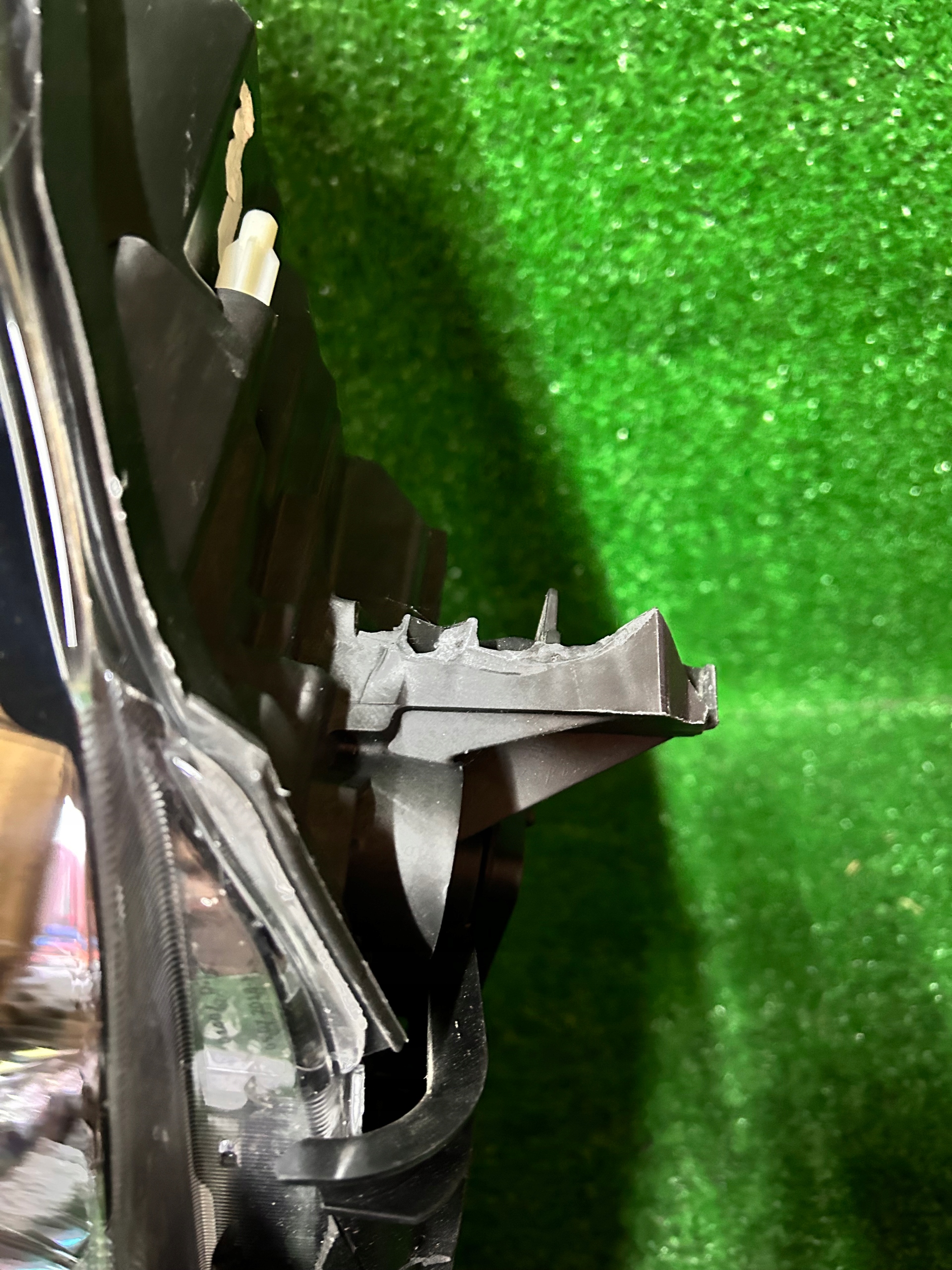 REFLEKTOR left FORD KUGA MK2 LIFT XENON NR.R