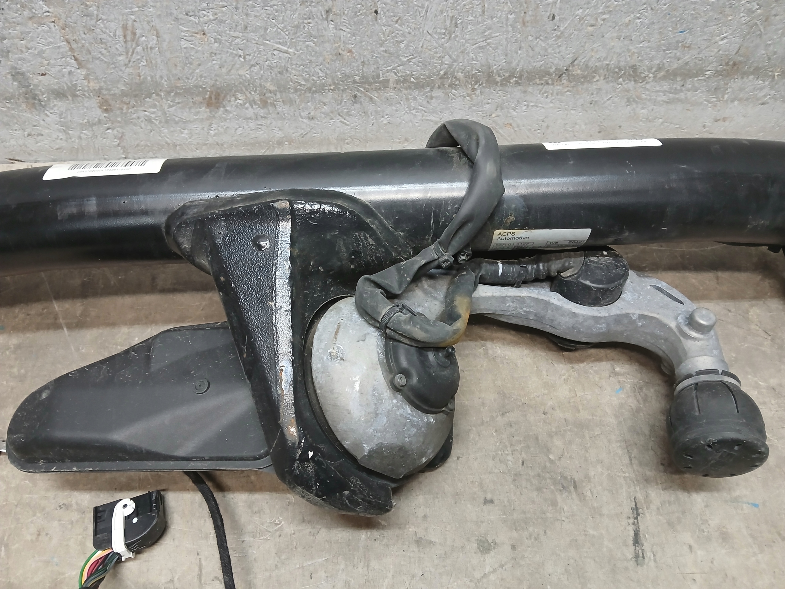 tow MERCEDES GLC W254 A2543102000