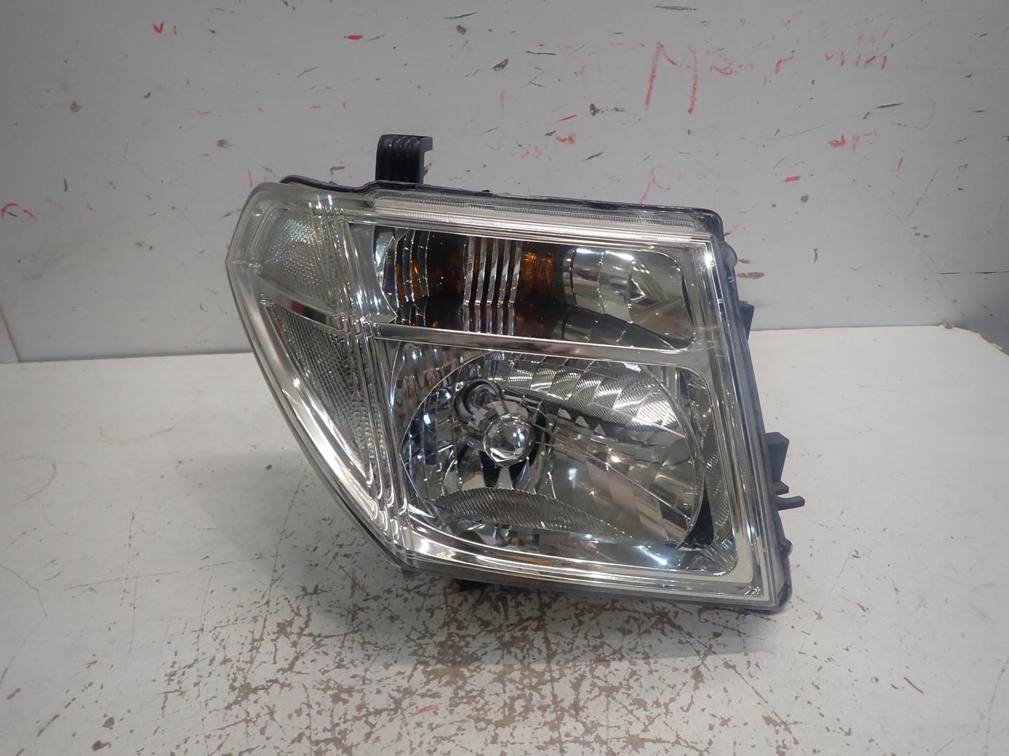 light front right NISSAN NAVARA D40 PATHFINDER 05