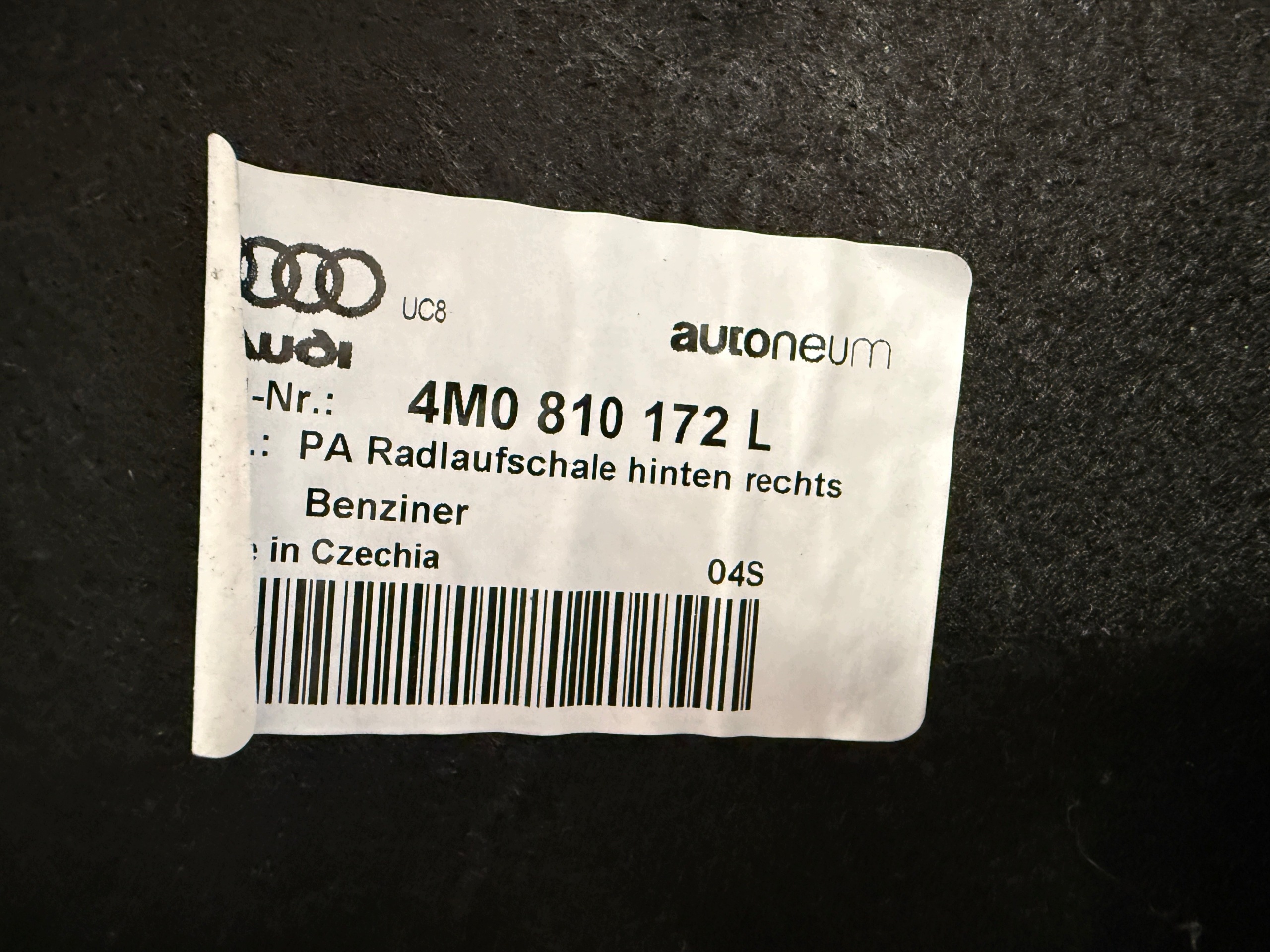 AUDI Q7 4M mudguard right rear part 4M0810172L