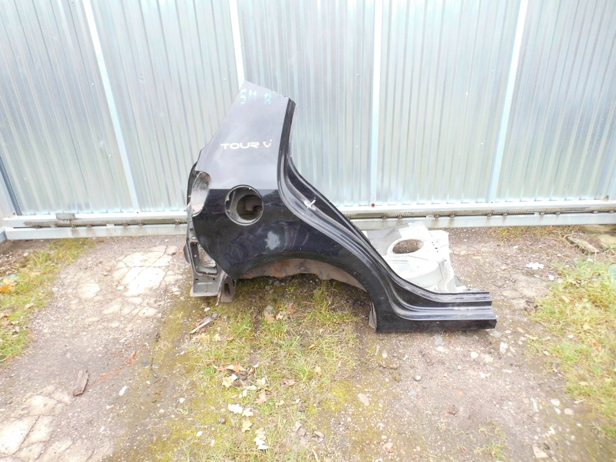 ЧЕТВЕРТИНА VW GOLF В VI ПЛЮС ПРАВА ЗАДНЯ CZARNA Lc9z