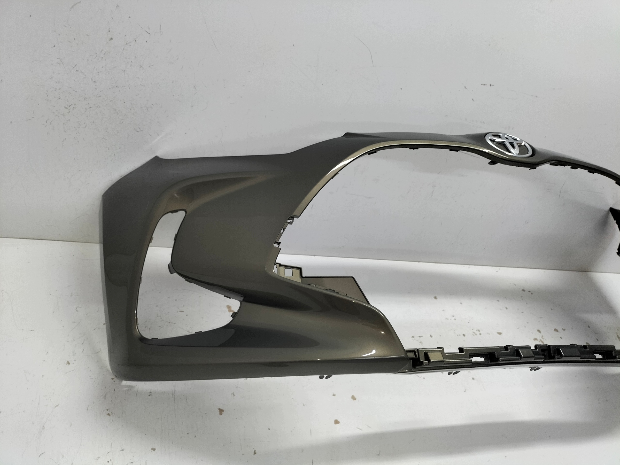 front bumper front TOYOTA YARIS 4 IV 20