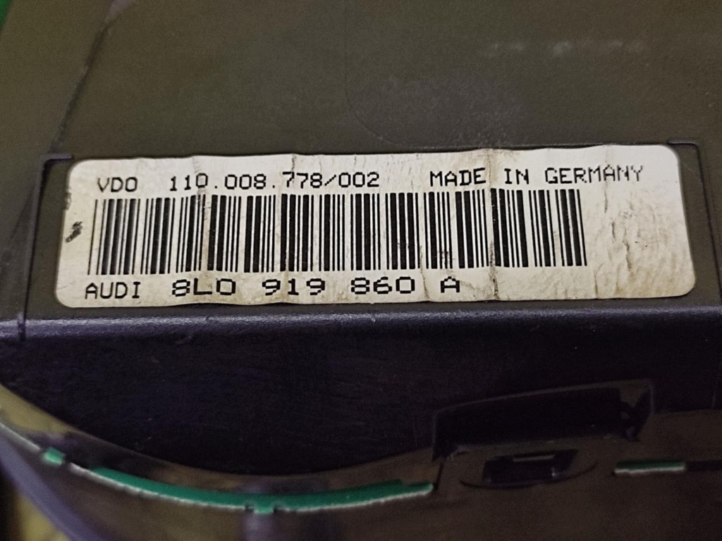 AUDI A3 8L dials 8L0919860A