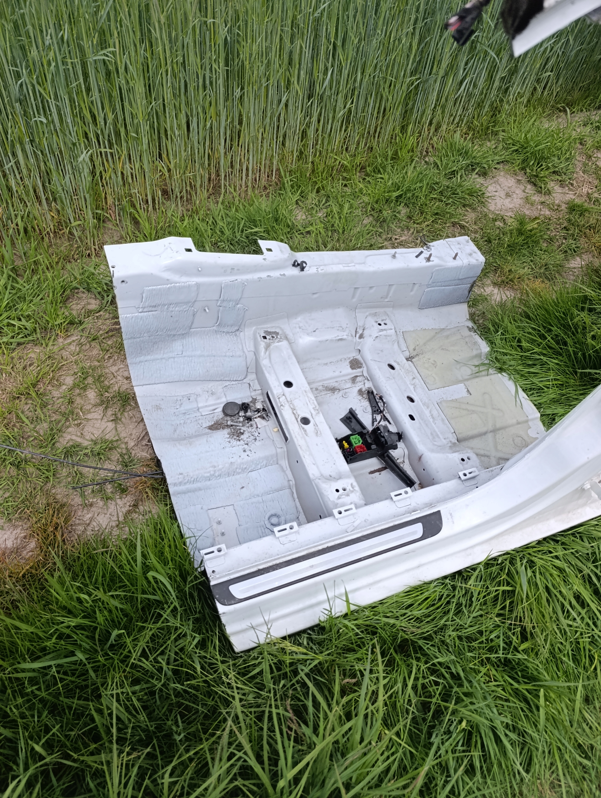 pillar threshold left audi a4 b8 LY9C