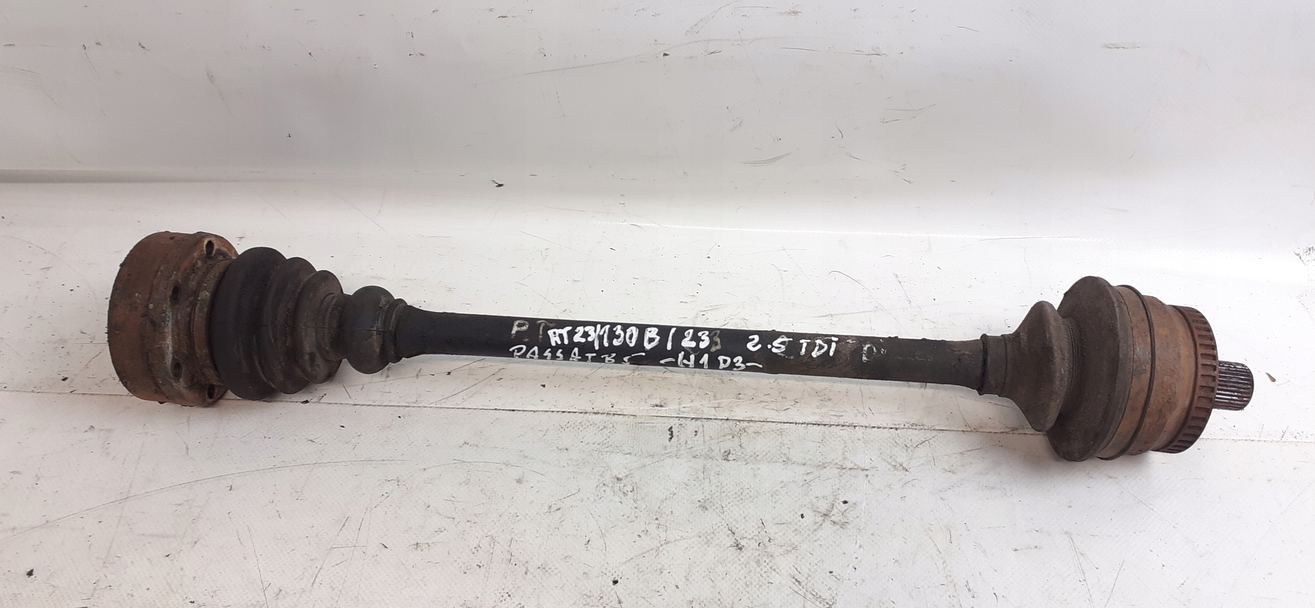 VW PASSAT B5 2.5 TDI semi-axis right rear part