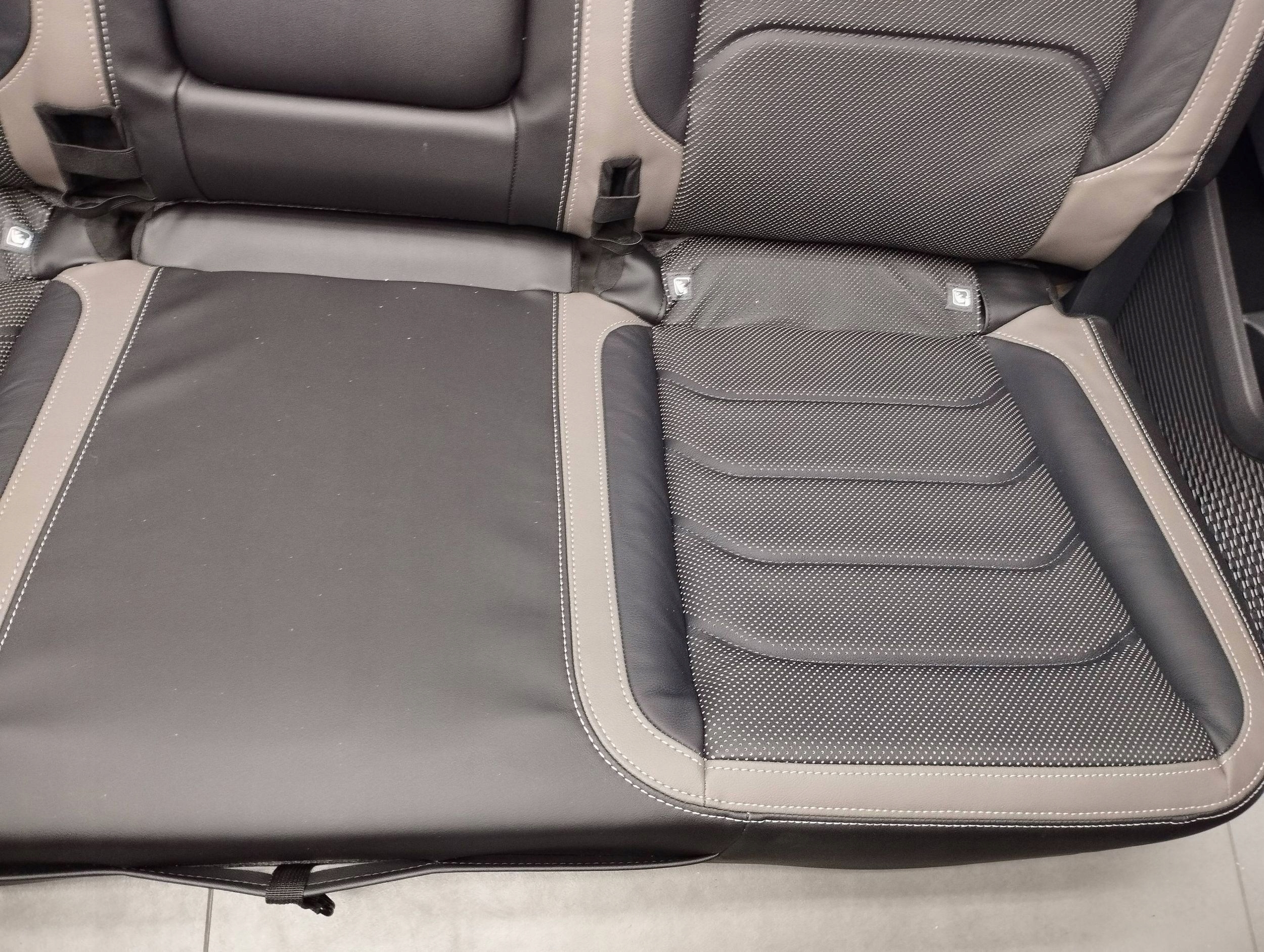 VW Amarok II Sitze AIRBAGI Sitze Seiten Sitz