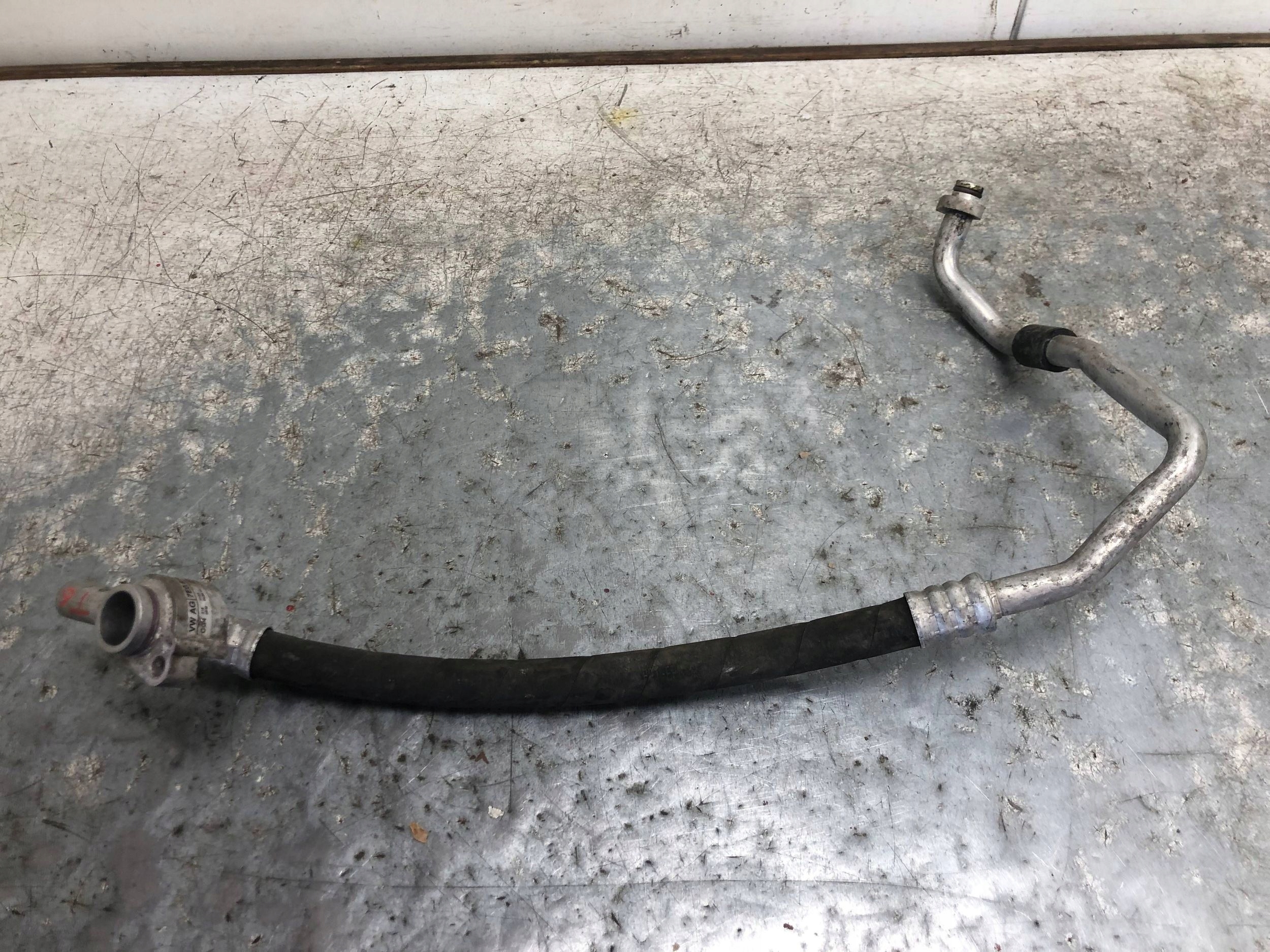 vedení klimatizaci VW T6 7E0816744F