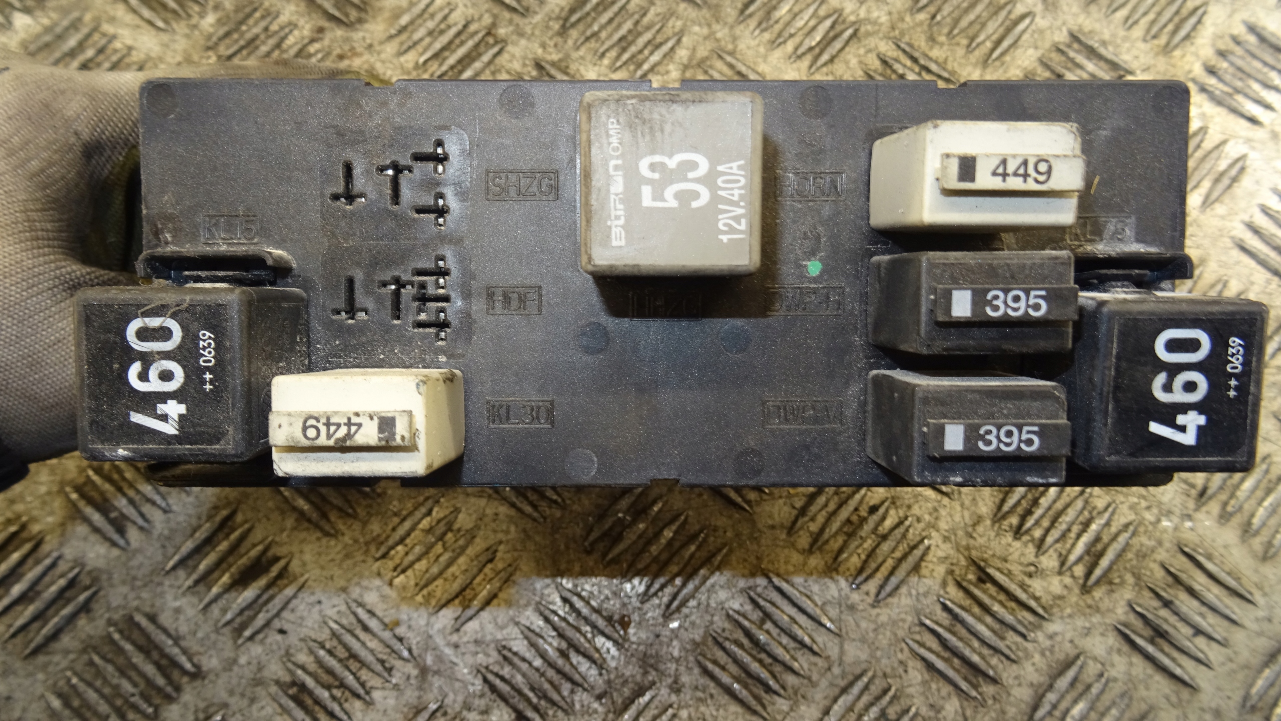module bordnetz Volkswagen OE 3C0937049A control unit compartment NR M980