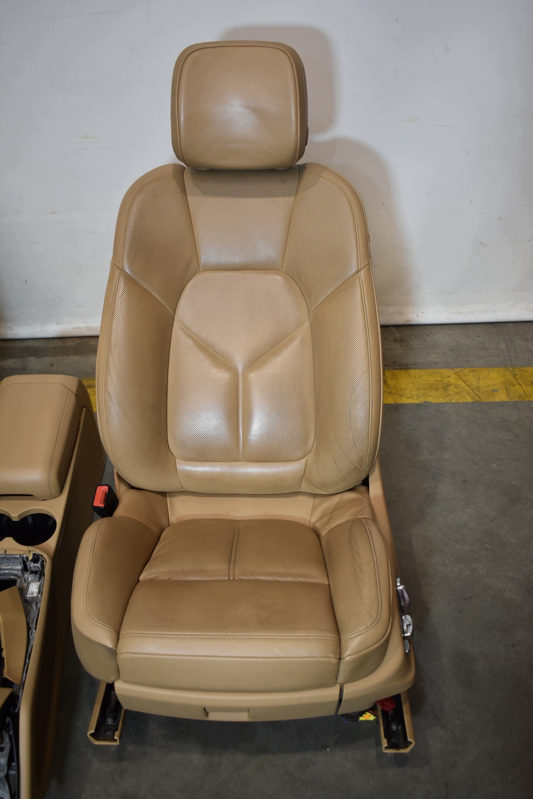 seats TUNEL side KPL. leather GRZANE + MODULY PORSCHE MACAN W138 1
