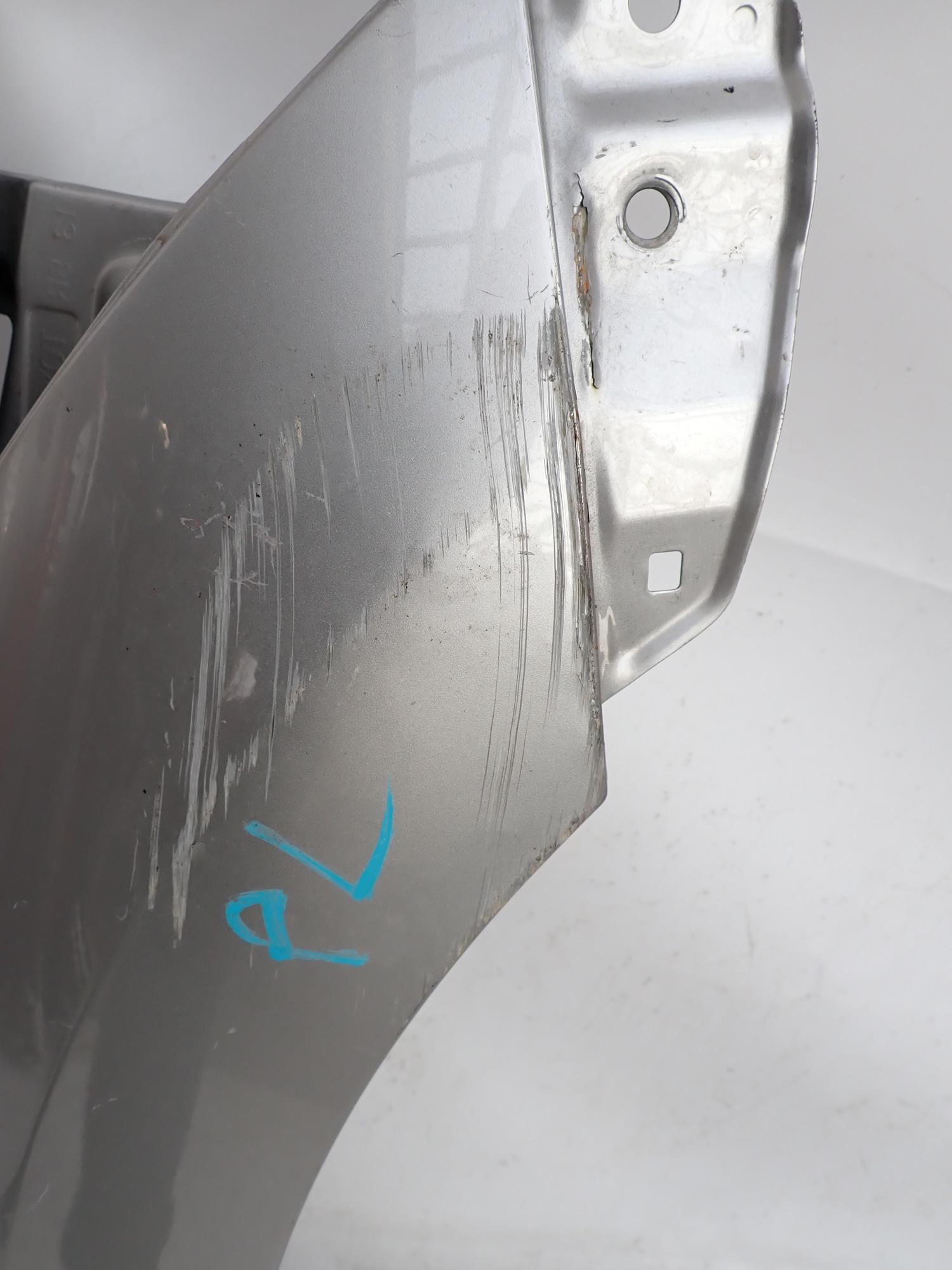 TOYOTA AURIS and 1 LIFT 09-13 fender front front right