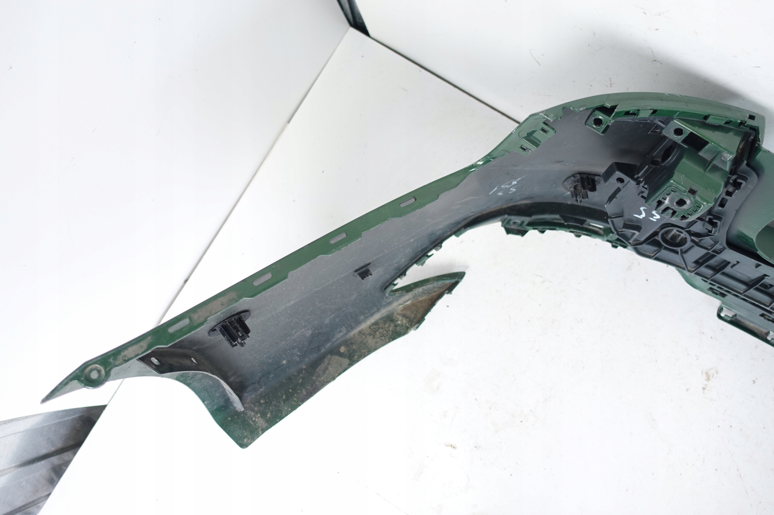 bumper rear part rear AUDI RS4 B9 KOMBI 8W9807511A