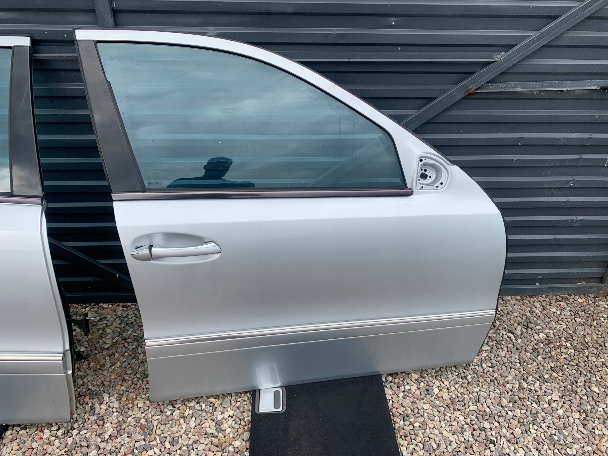 MERCEDES W211 door right PRZO front right 775 C775