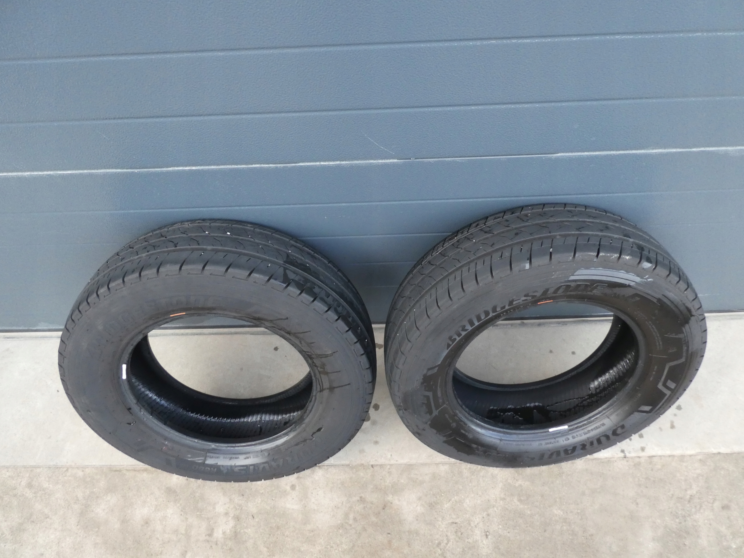 2X tyres Bridgestone 225/65/16 2021R