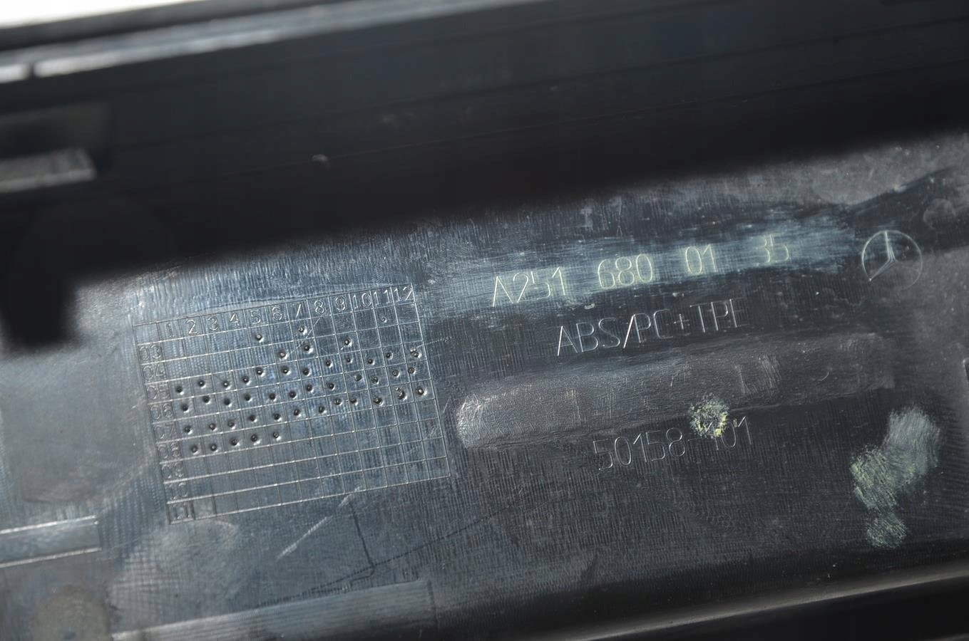 moulding threshold left front Mercedes R-klasa W251