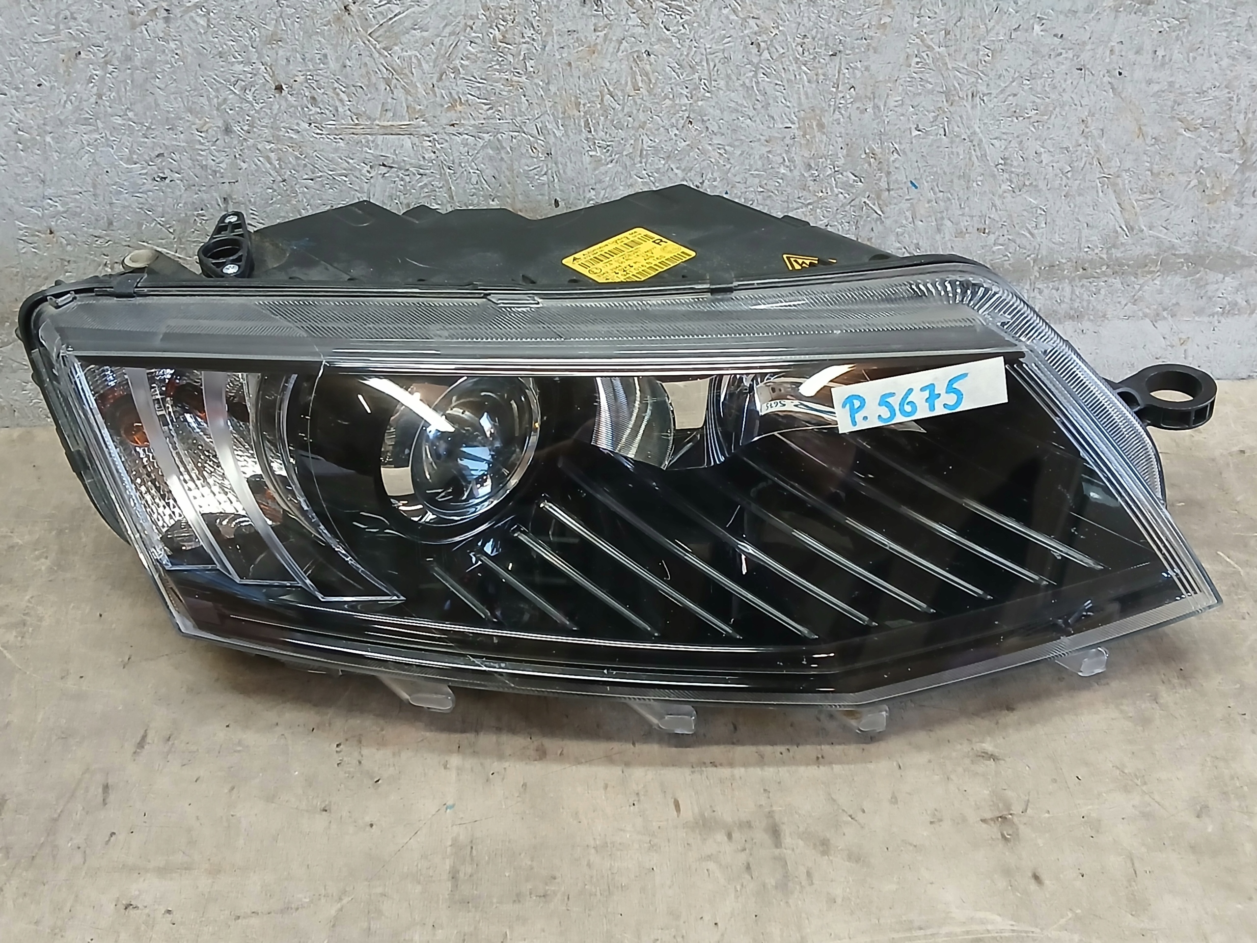 light front right SKODA OCTAVIA III 3 13-17 XENON LED 5E1941016B