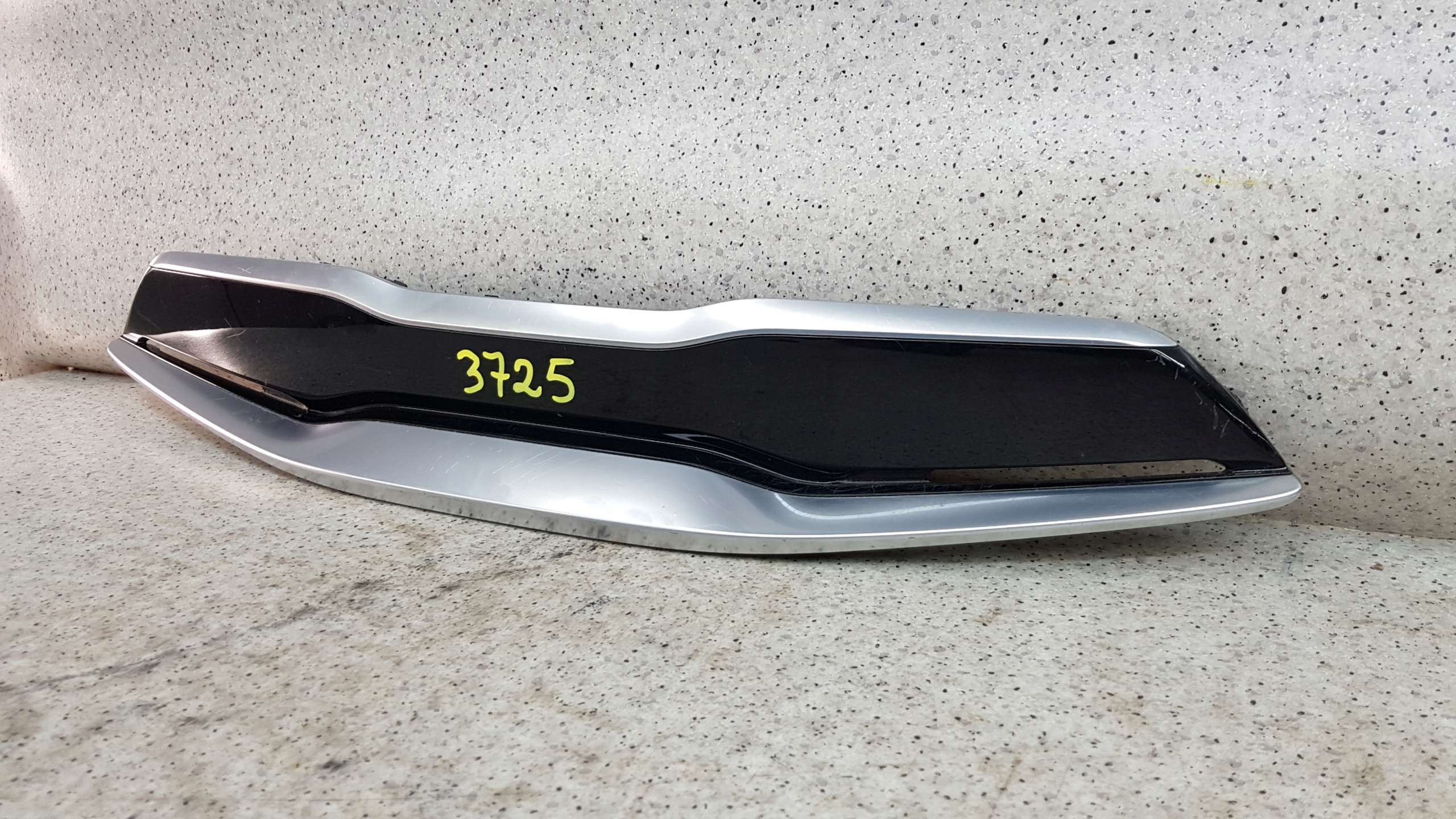 KIA STONIC 2017 - front PREKLADgrill bumper front 3725