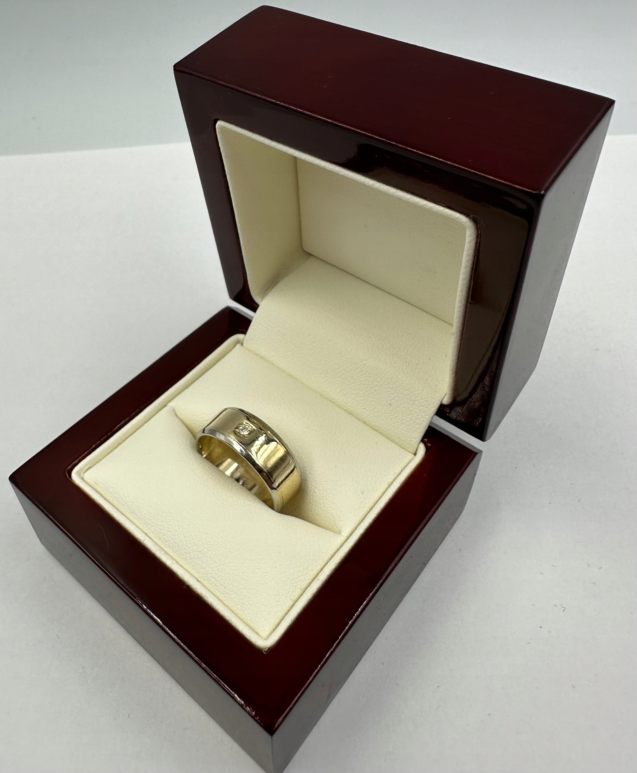 Złota obrączka 5,58g p585 Rozmiar/Średnica wew. (mm) 13/16,67