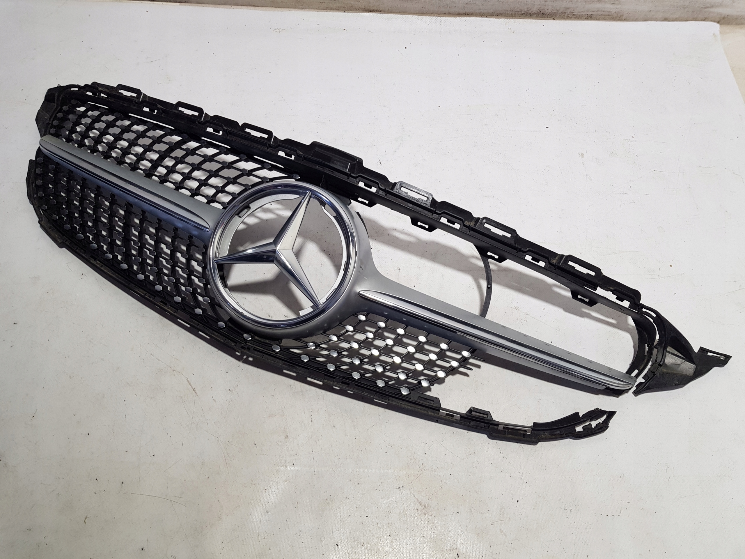 MERCEDES W205 grill grill grille radiator EMBLEMAT